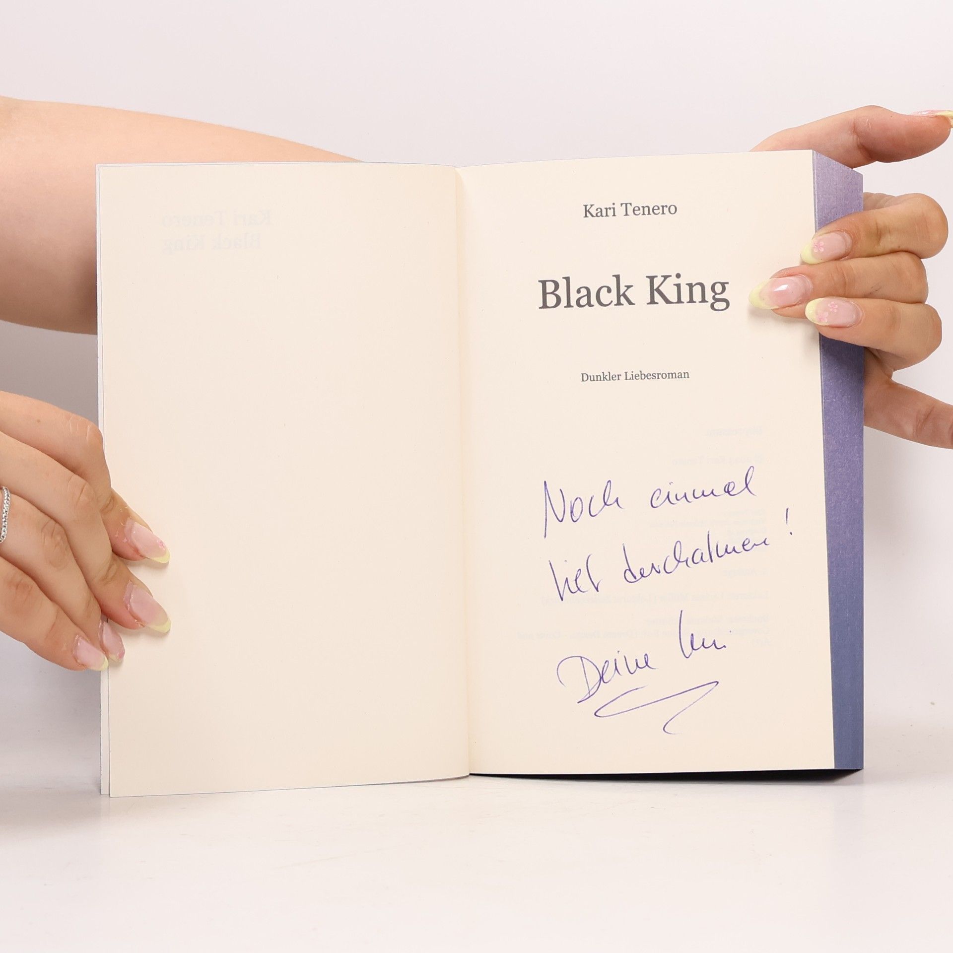 Kari Tenero Black King