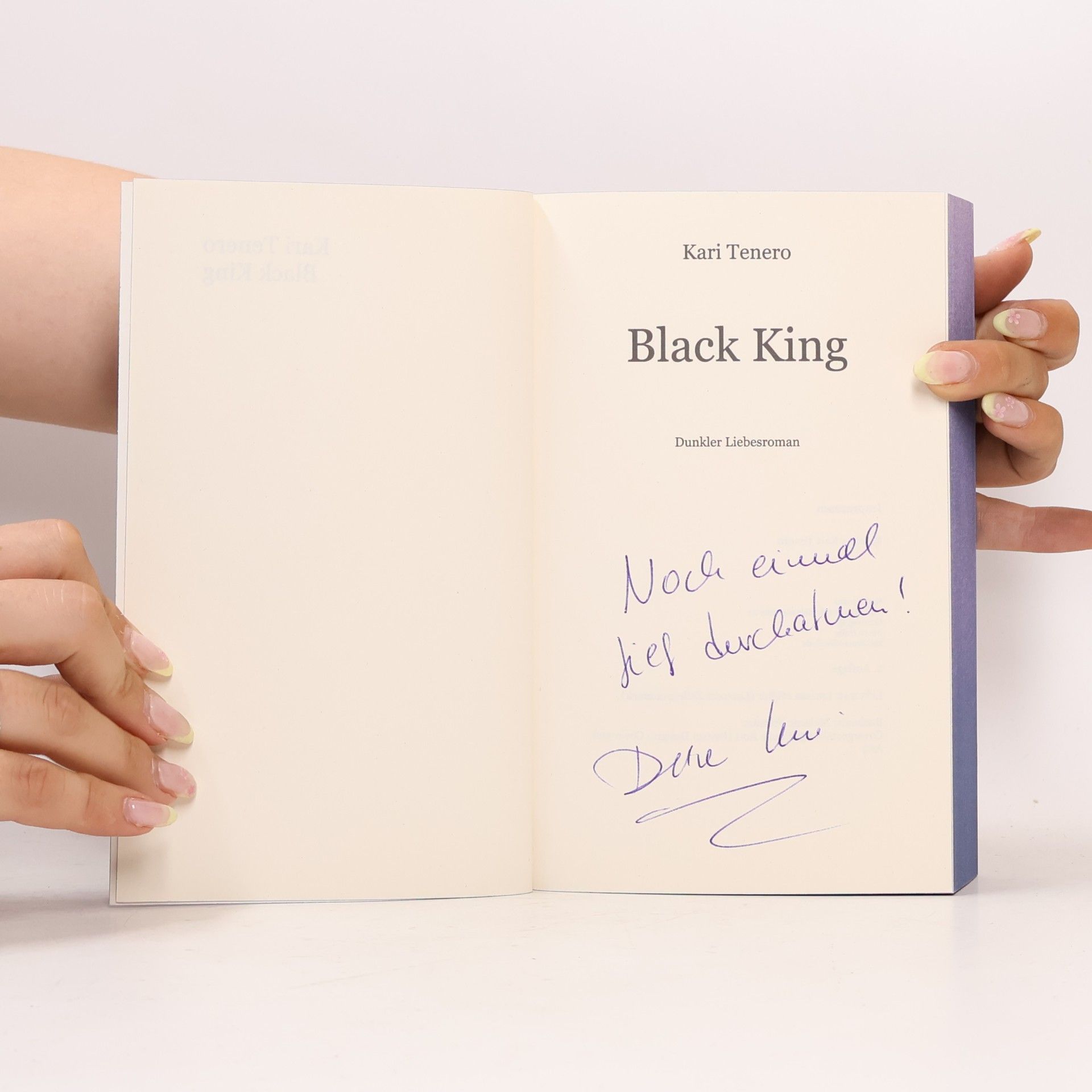 Kari Tenero Black King