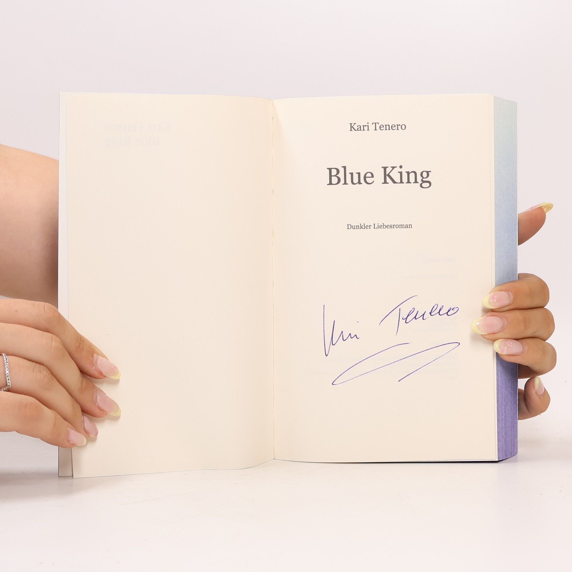 Kari Tenero Blue King