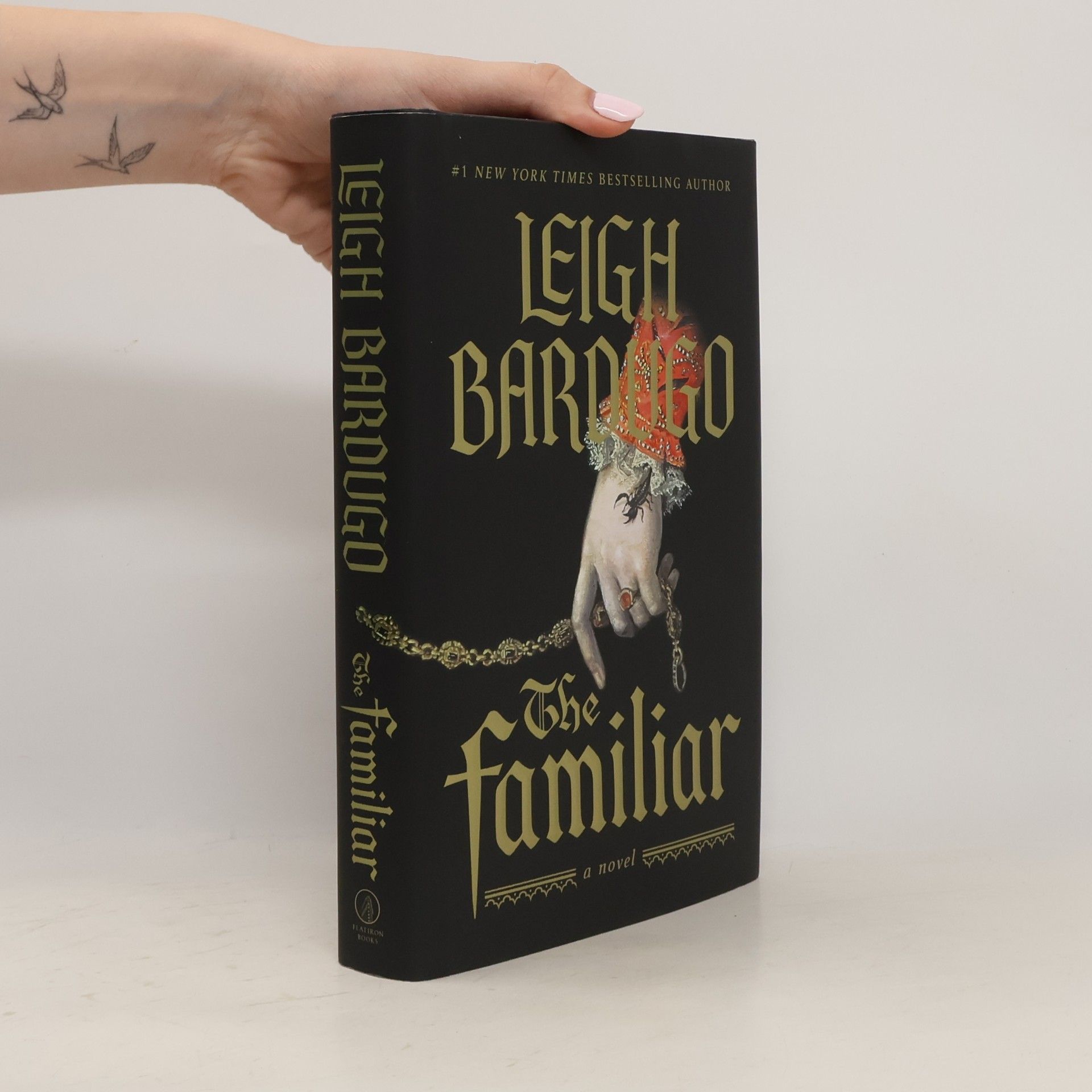 Leigh Bardugo Familiar