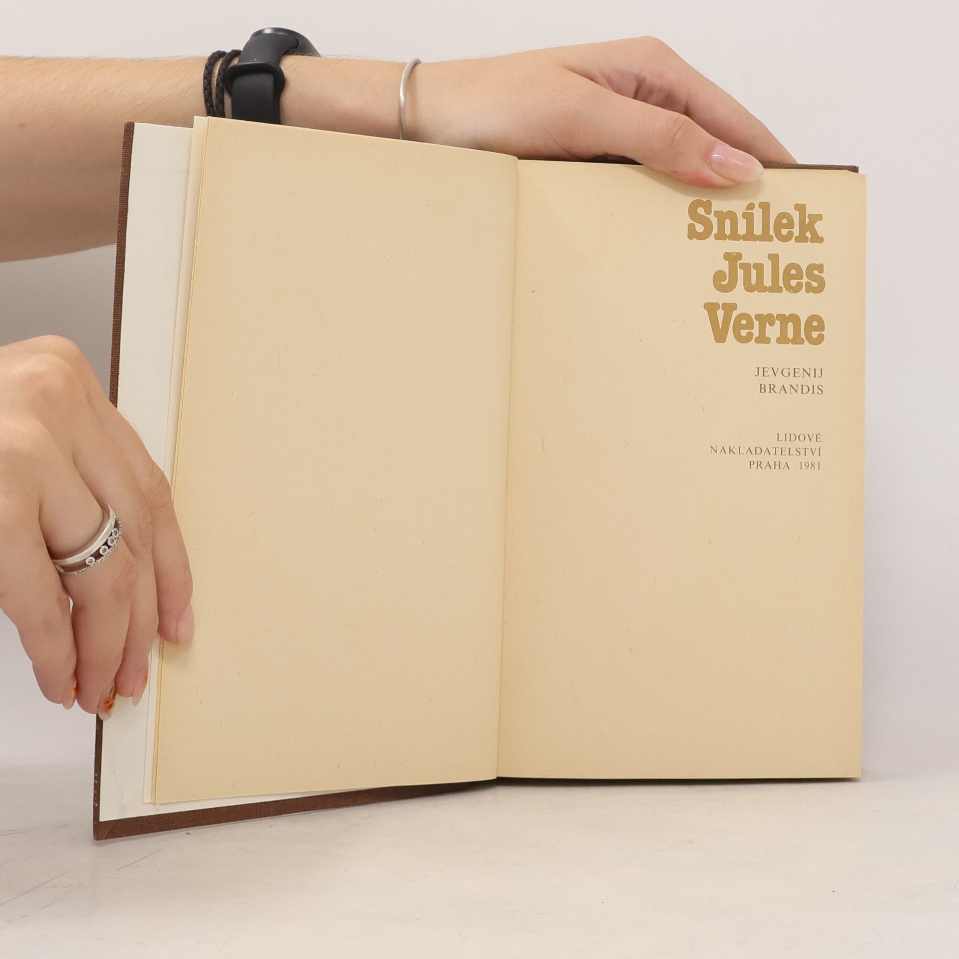 Jevgenij Pavlovič Brandis Snílek Jules Verne