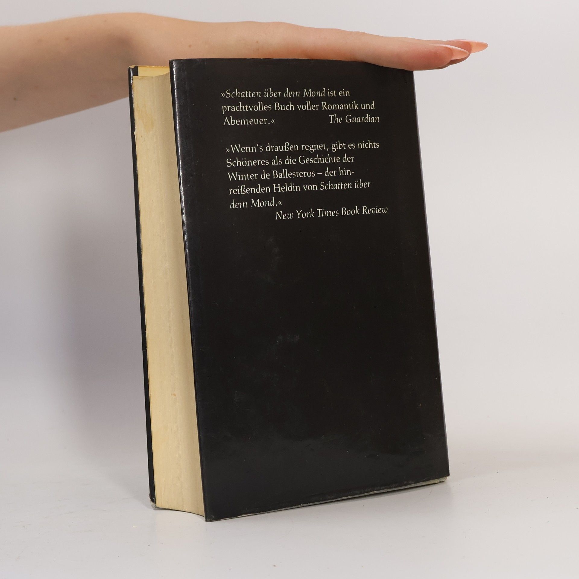 Mary Margaret Kaye Schatten über dem Mond