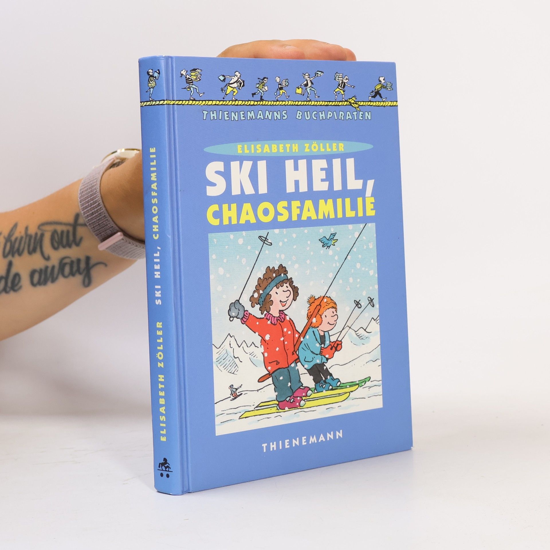 Elisabeth Zöller Ski heil, Chaosfamilie