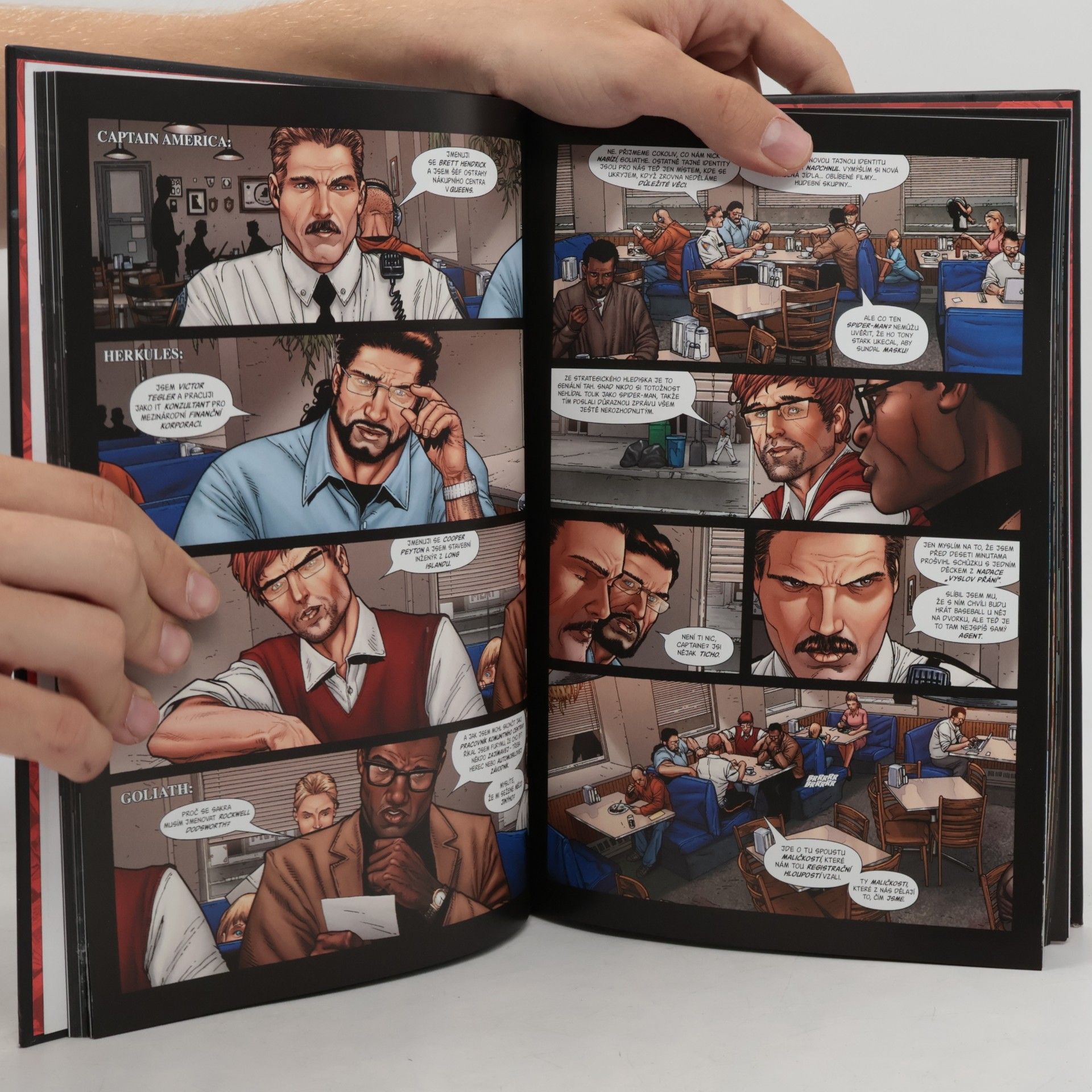 Mark Millar Ultimátní komiksový komplet 42. Občanská válka
