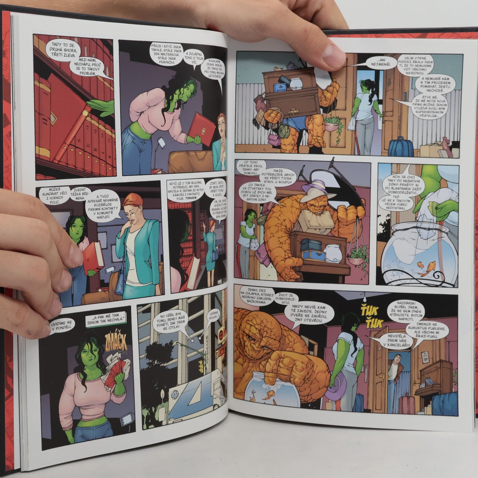 Dan Slott She-Hulk. Svobodná, úspěšná, zelená