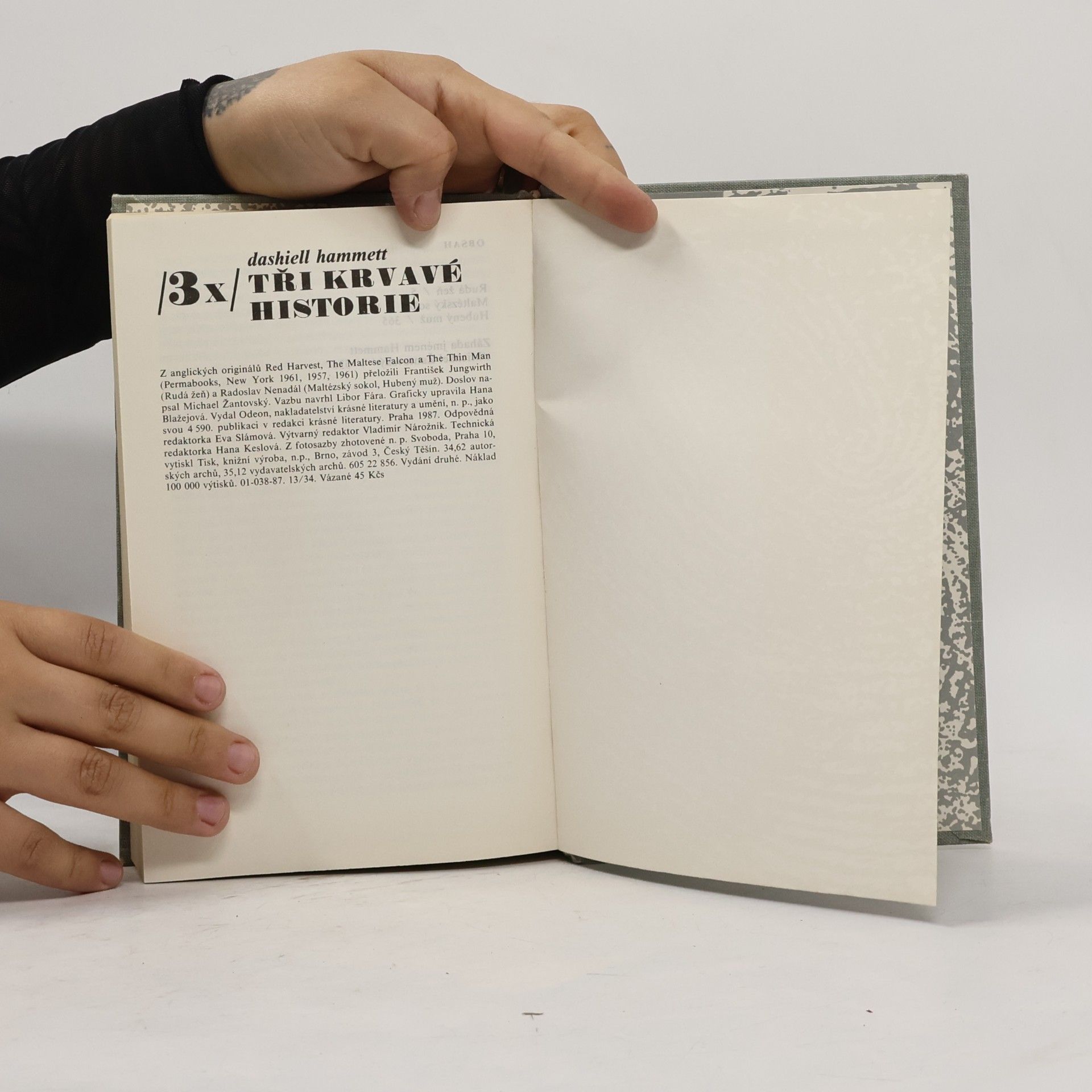 Dashiell Hammett Tři krvavé historie