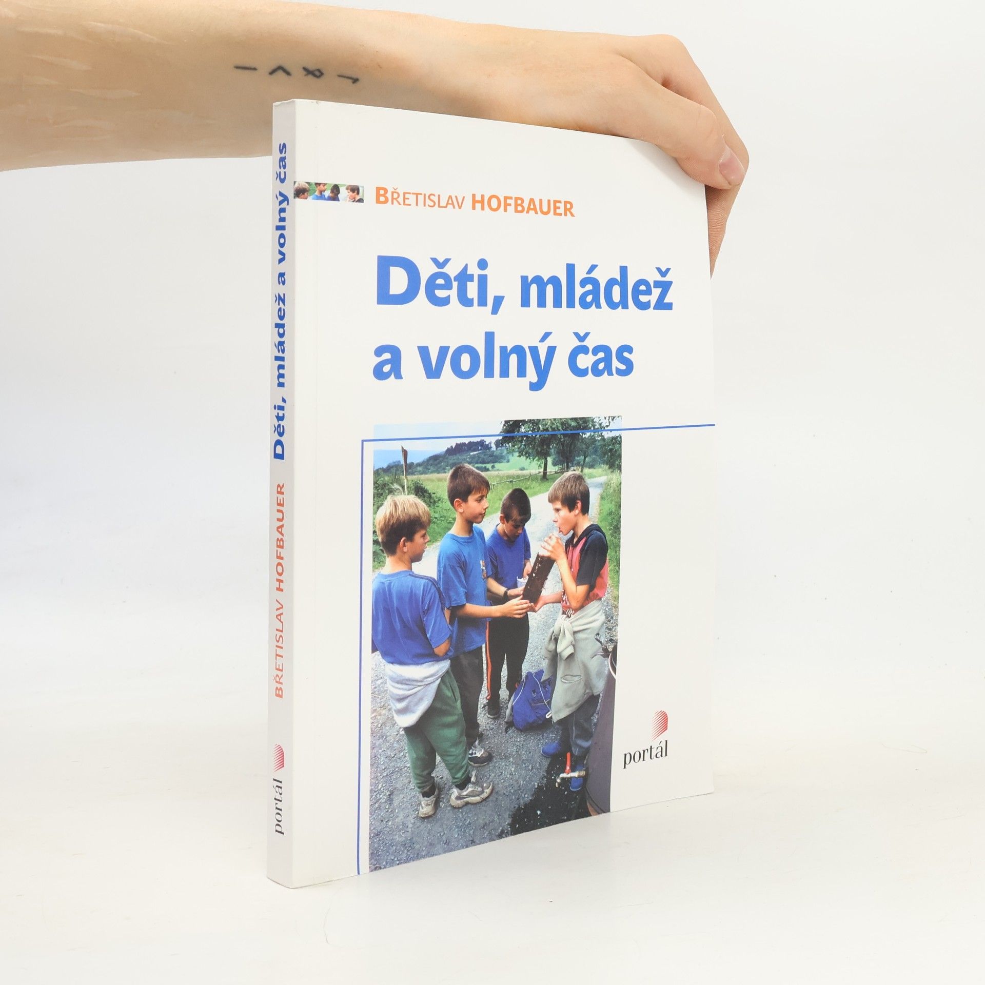 Břetislav Hofbauer Děti, mládež a volný čas