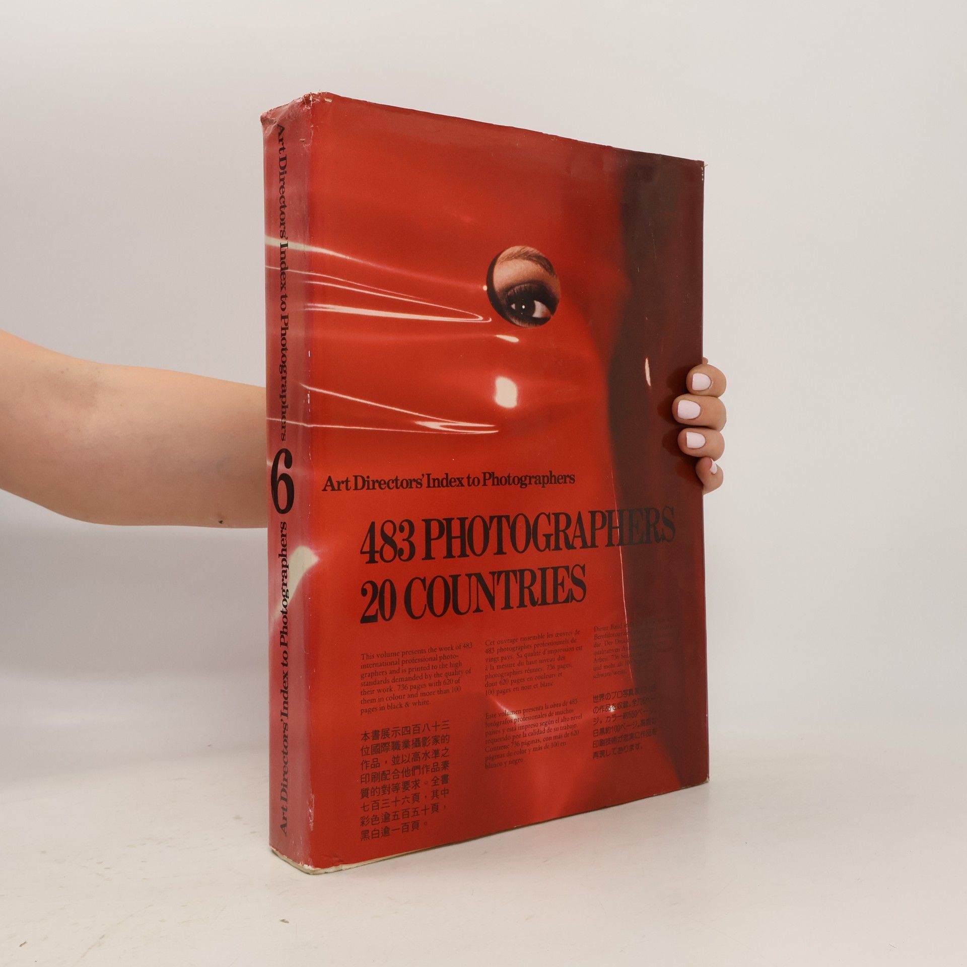 AA.VV. 483 Photographers. 20 Countries