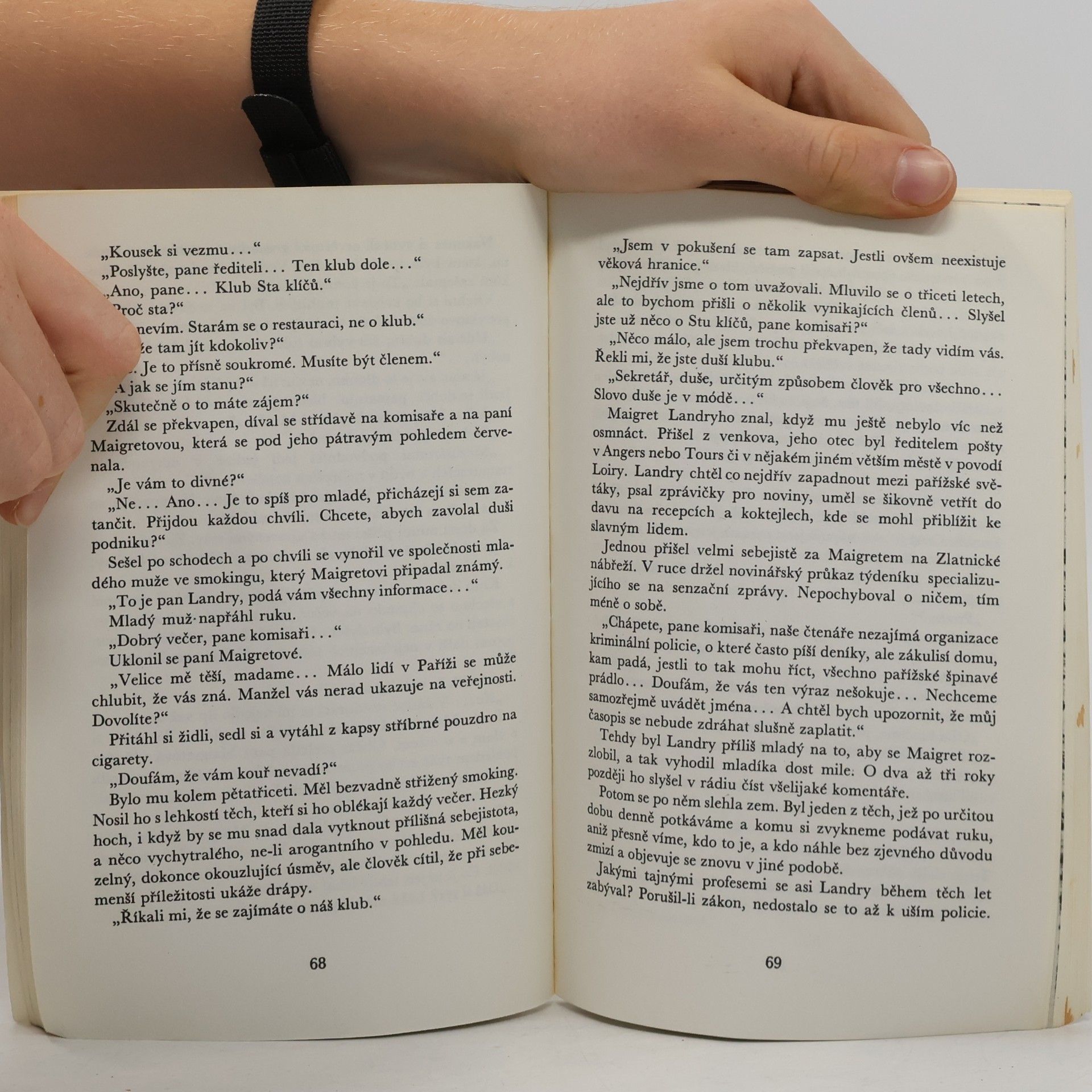 Georges Simenon Maigret se brání