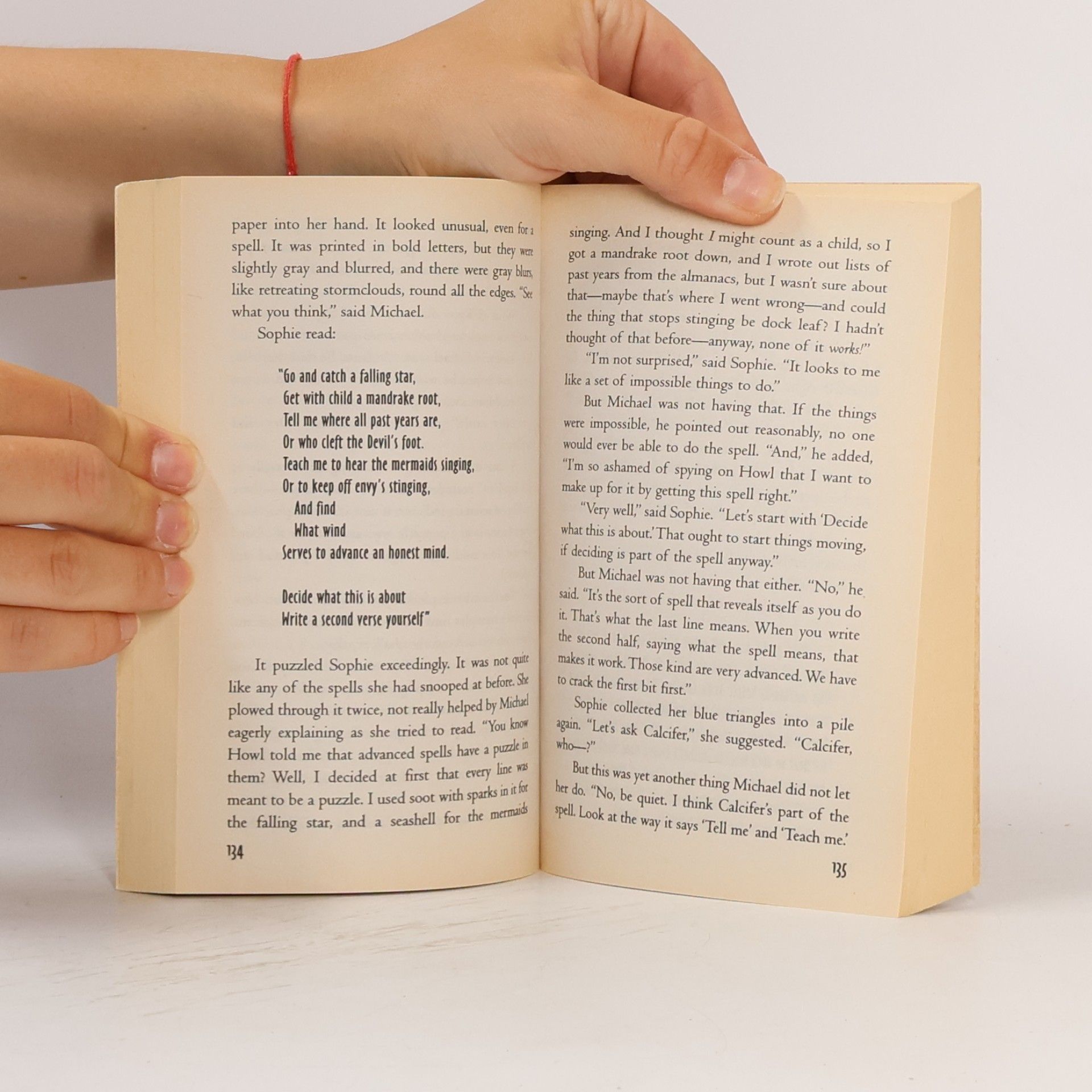 Diana Wynne Jones Howl's Moving Castle