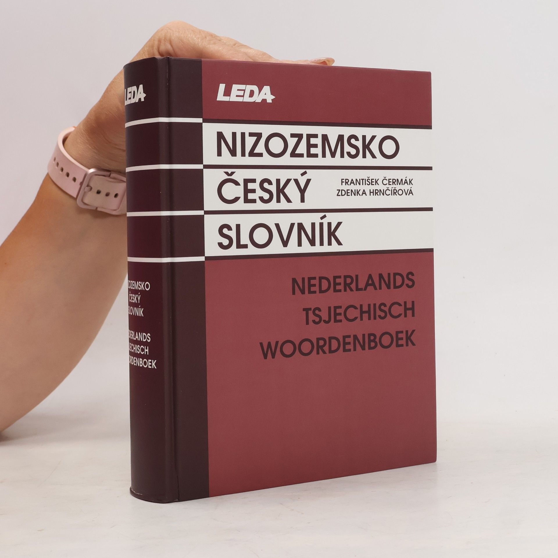 Hrnčířová Zdenka Nizozemsko-český slovník. Nederlands-Tsjechisch woordenboek