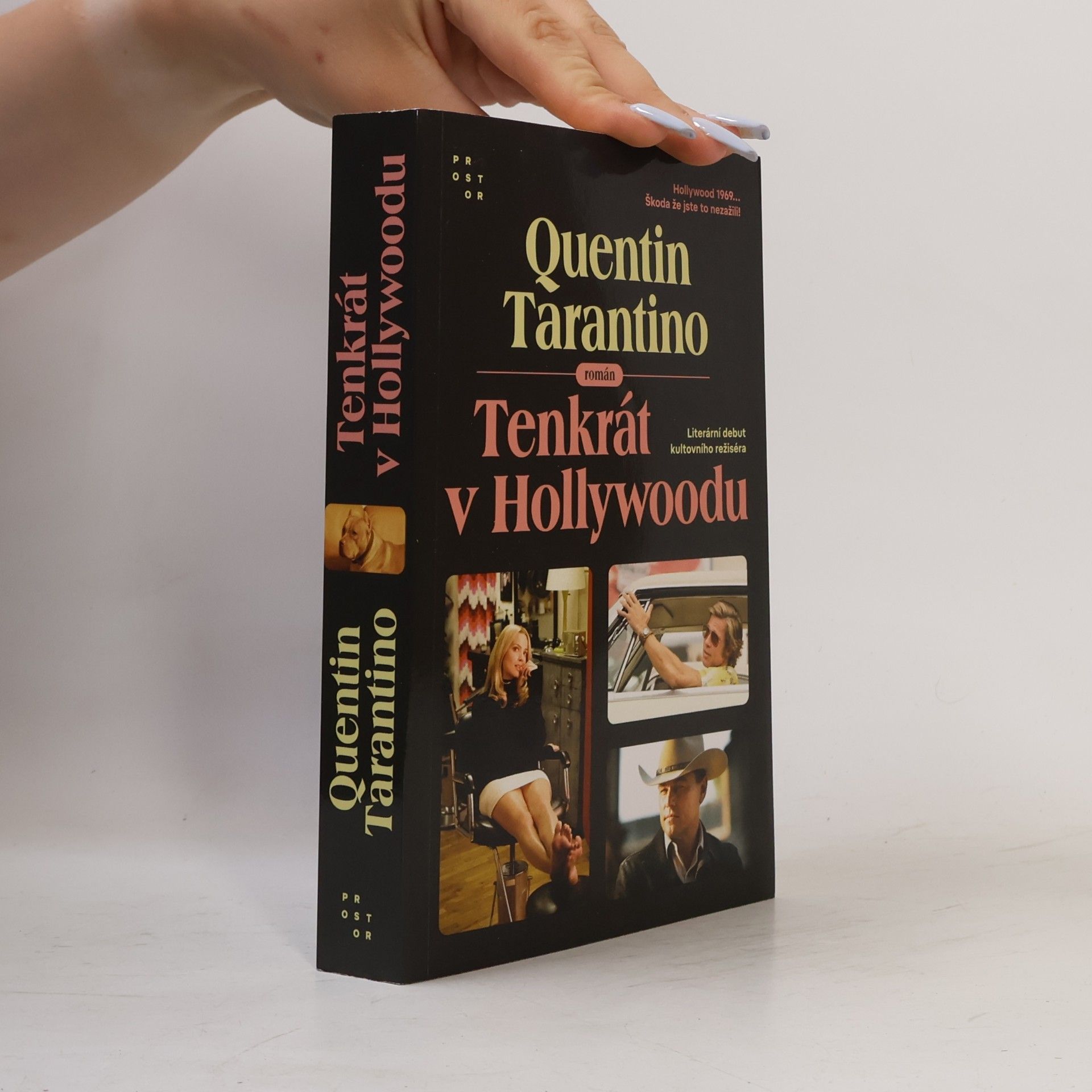 Quentin Tarantino Tenkrát v Hollywoodu : román