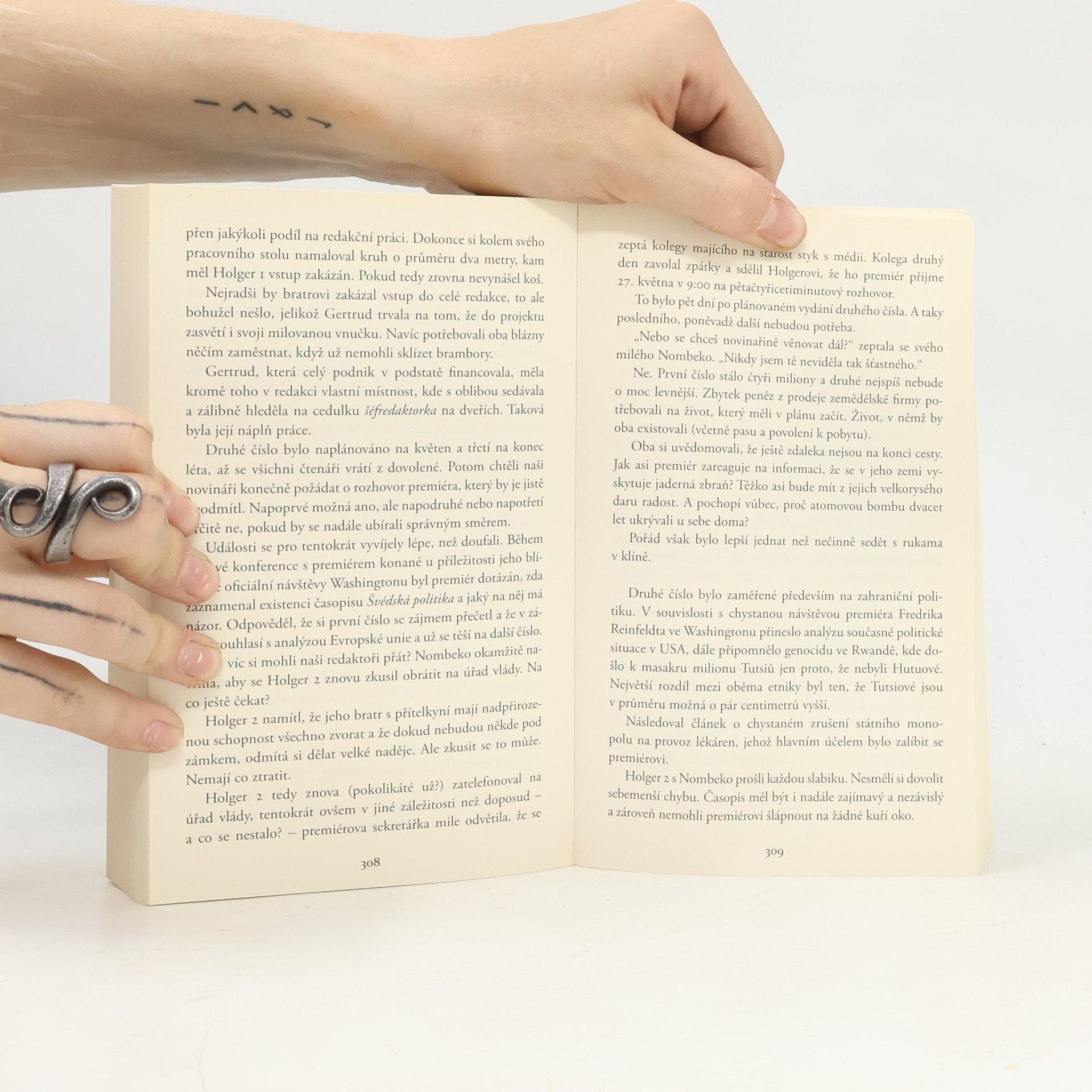 Jonas Jonasson Analfabetka, která uměla počítat