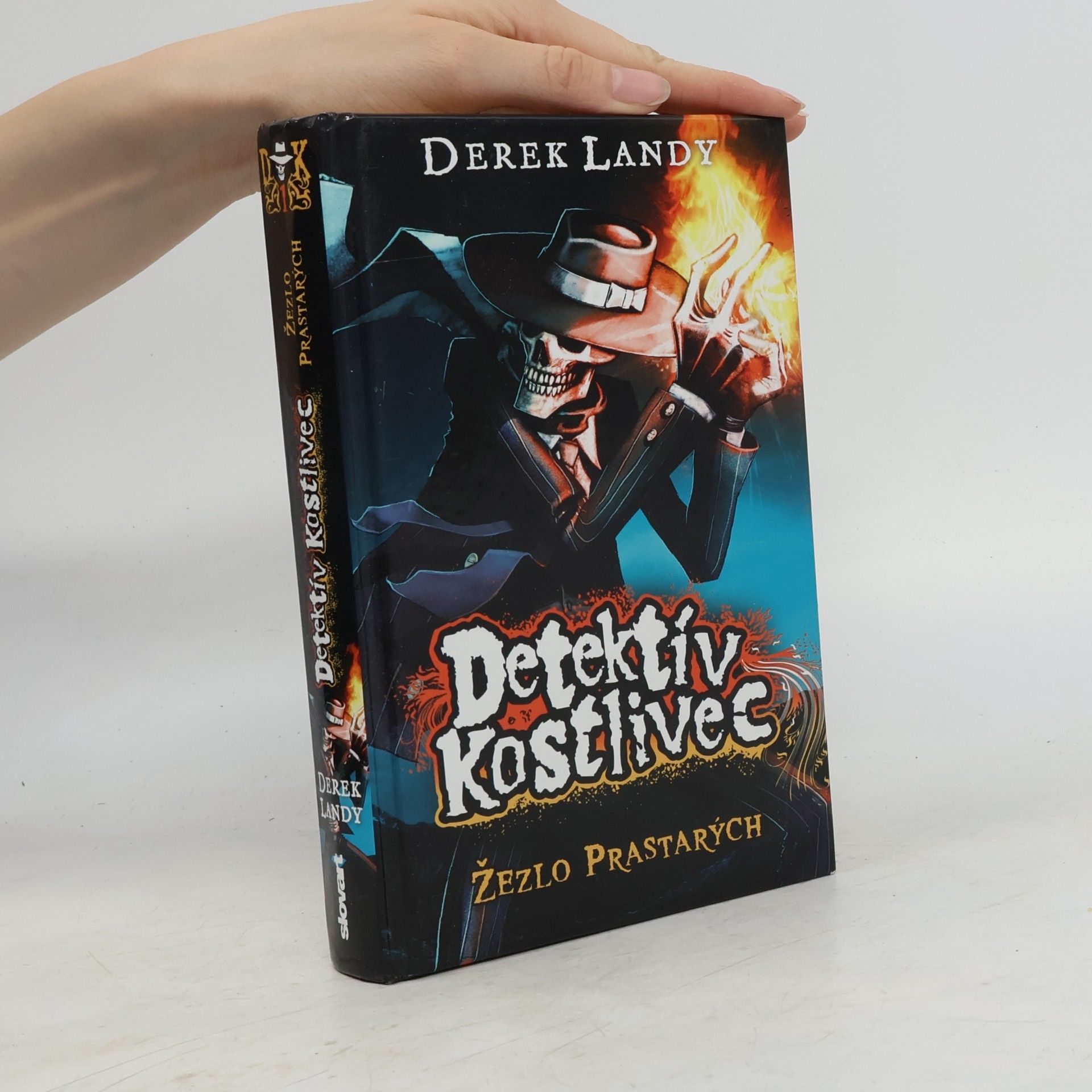 Derek Landy Žezlo prastarých