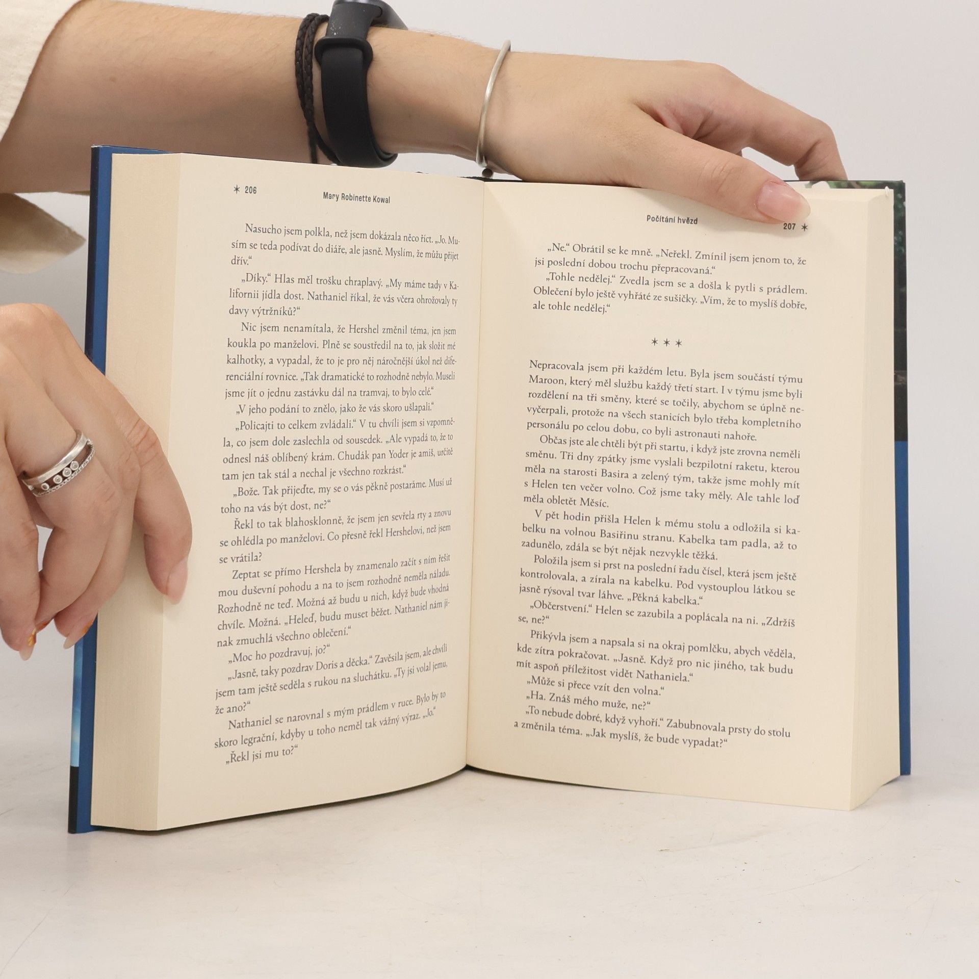 Mary Robinette Kowal Počítání hvězd