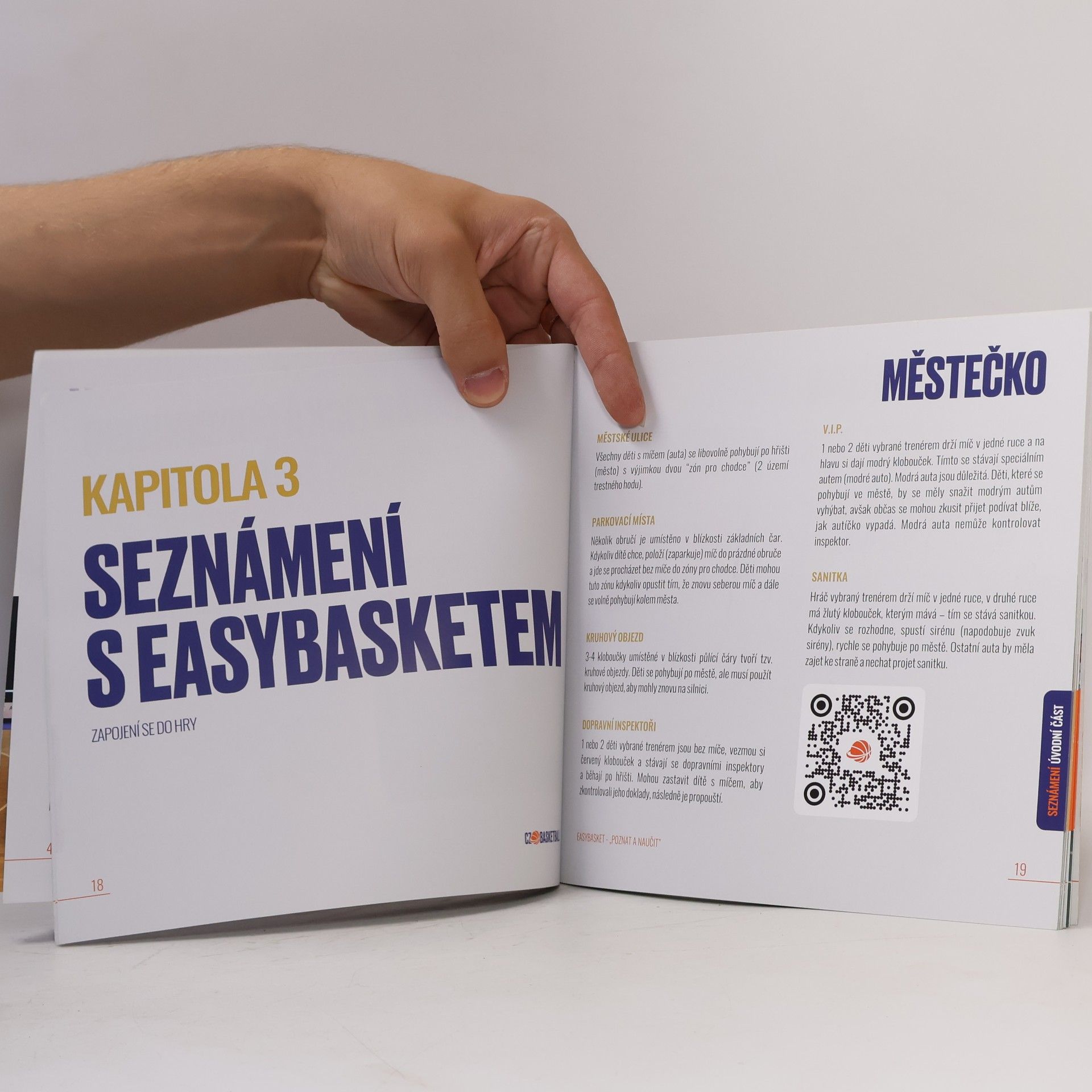 kolektiv Poznat a naučit Easy Basket