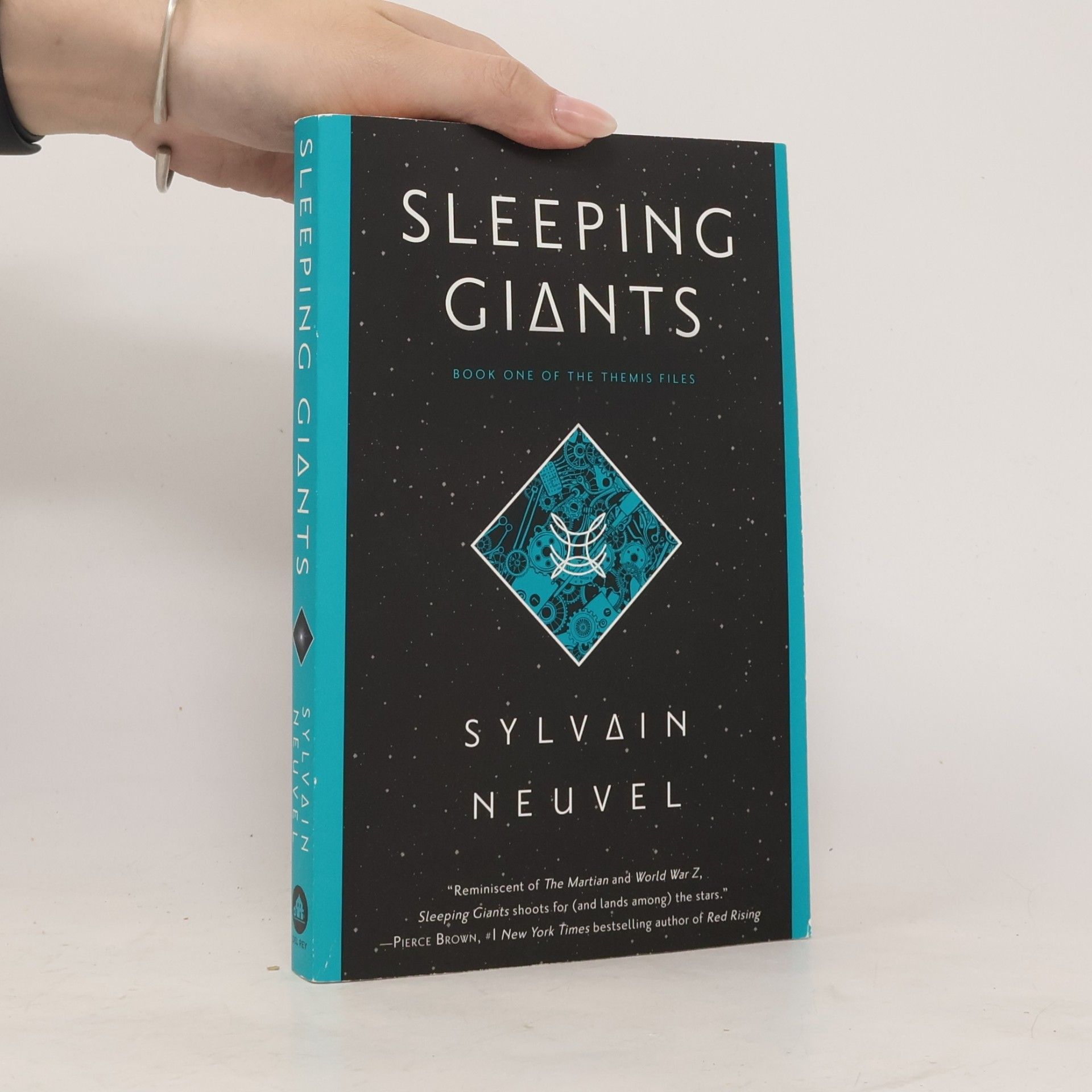 Sylvain Neuvel Sleeping Giants