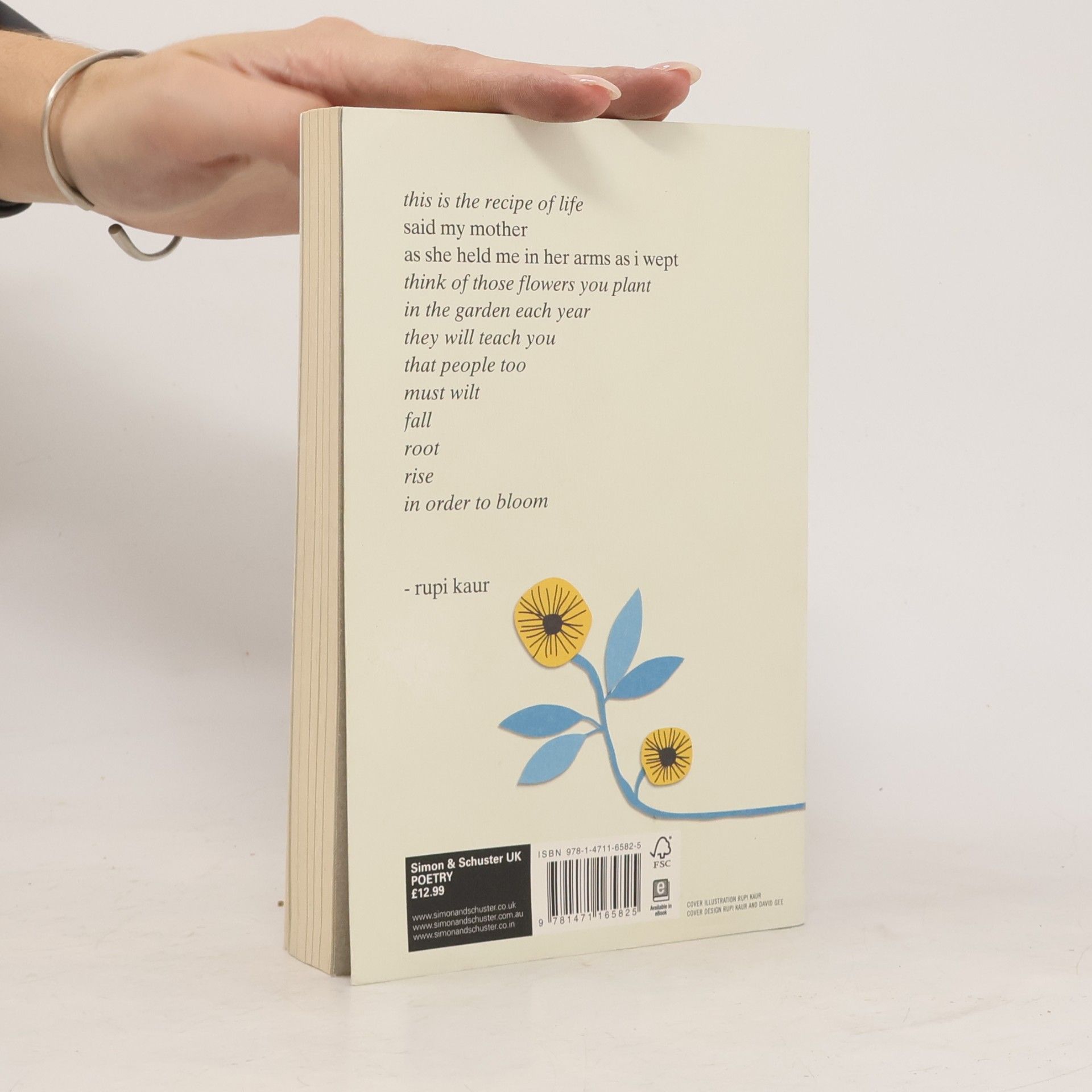 Rupi Kaur The Sun And Her Flowers