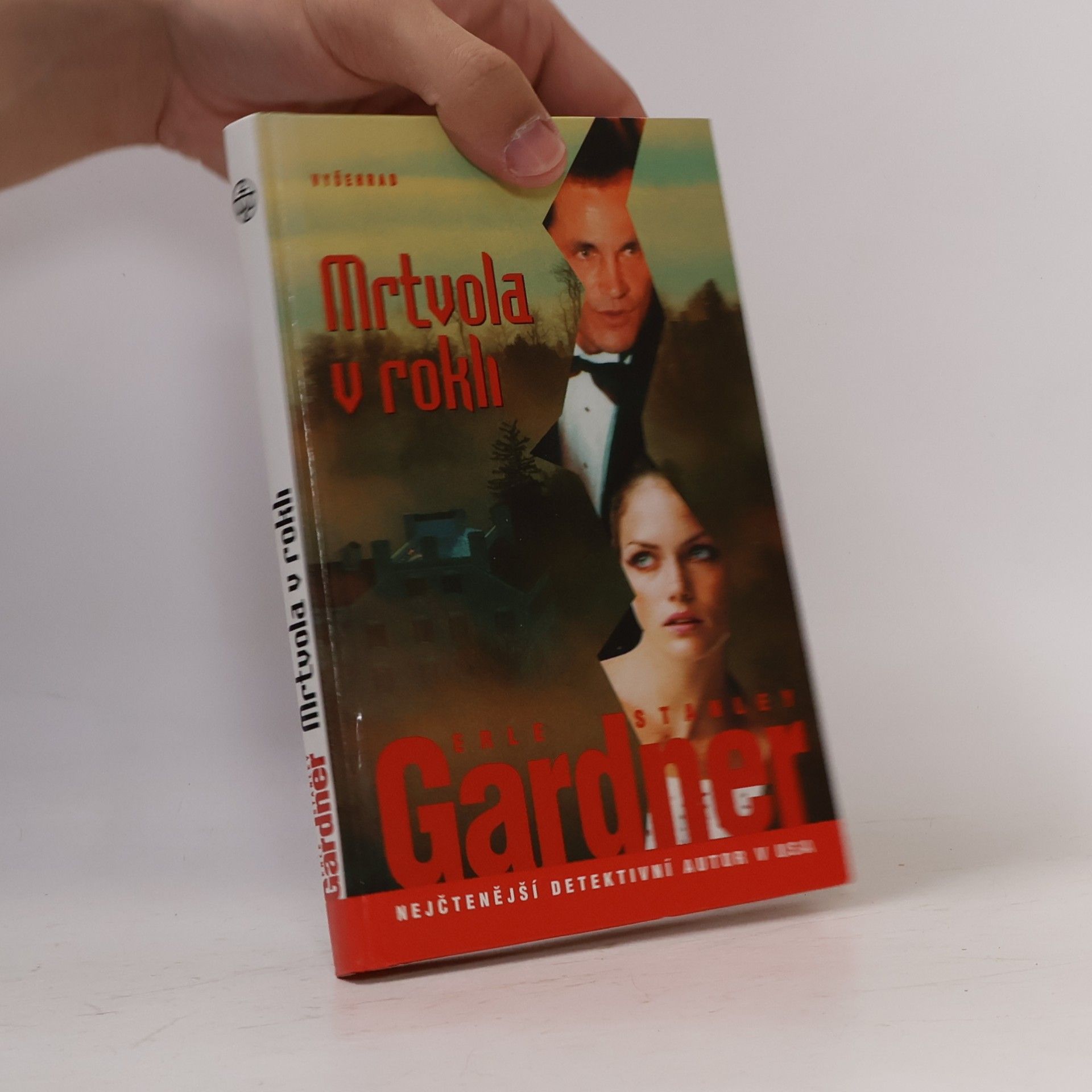 Erle Stanley Gardner Mrtvola v rokli
