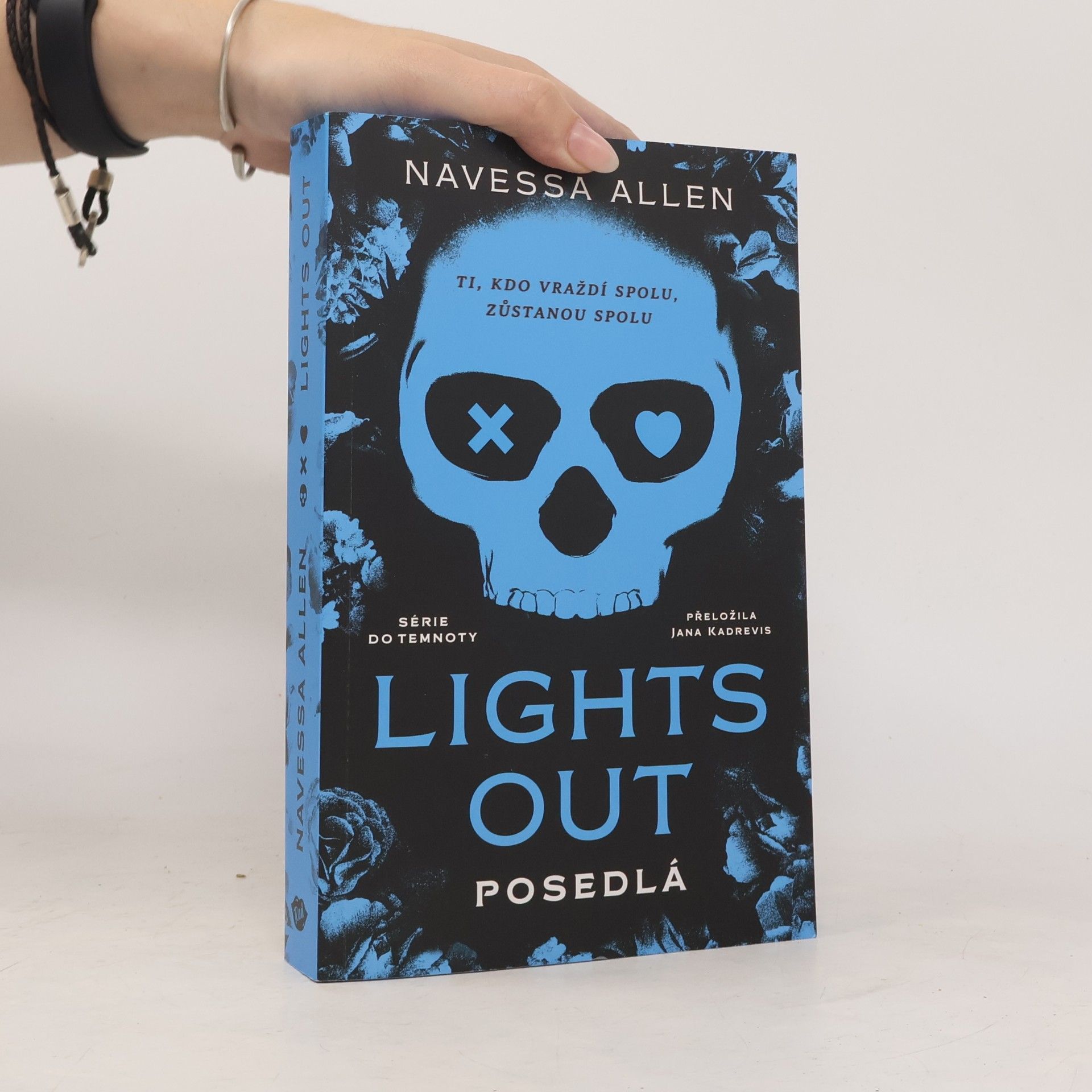 Navessa Allen Posedlá