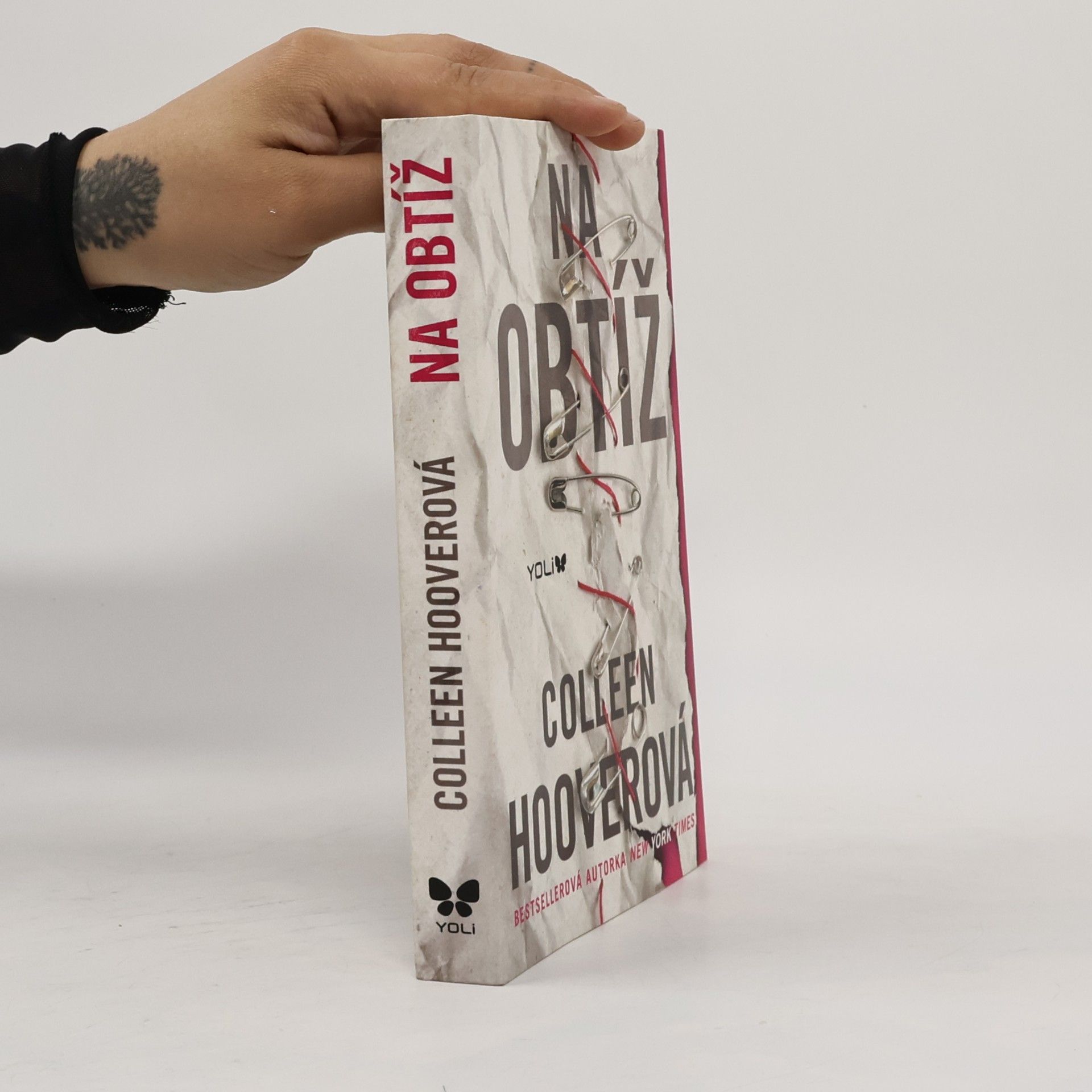 Colleen Hoover Na obtíž