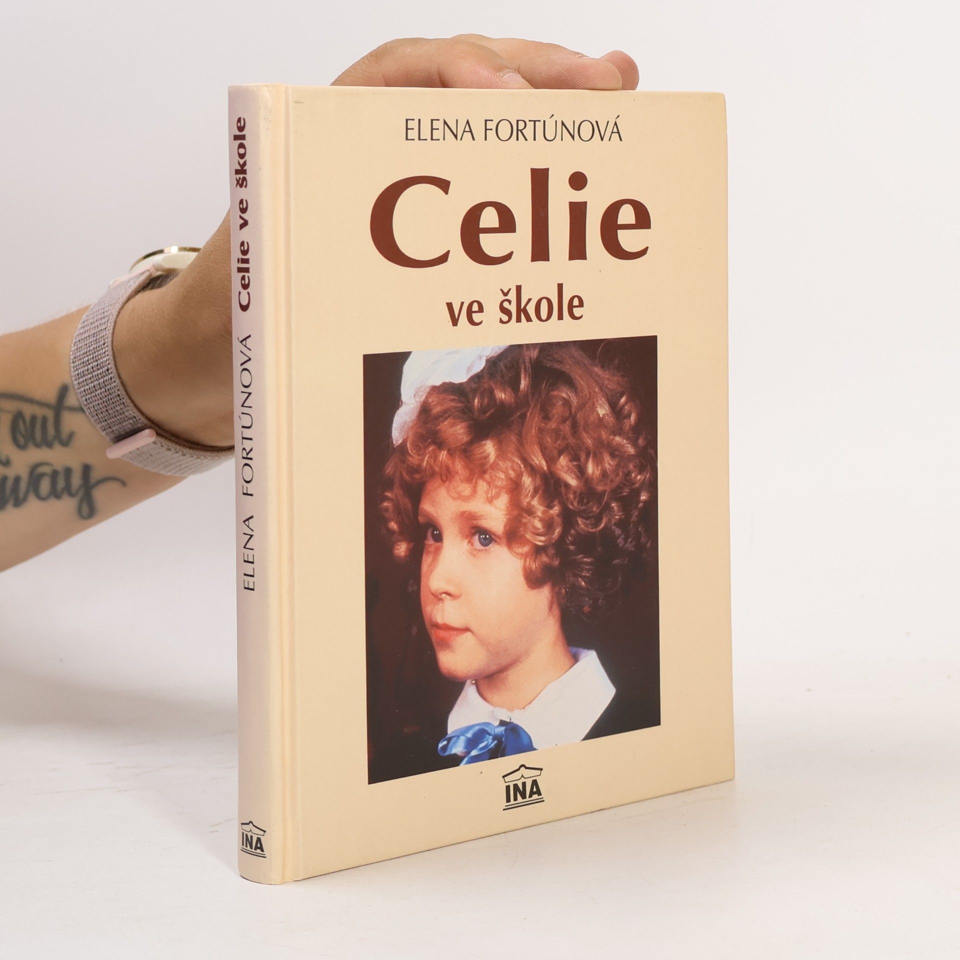 Elena Fortún Celie ve škole