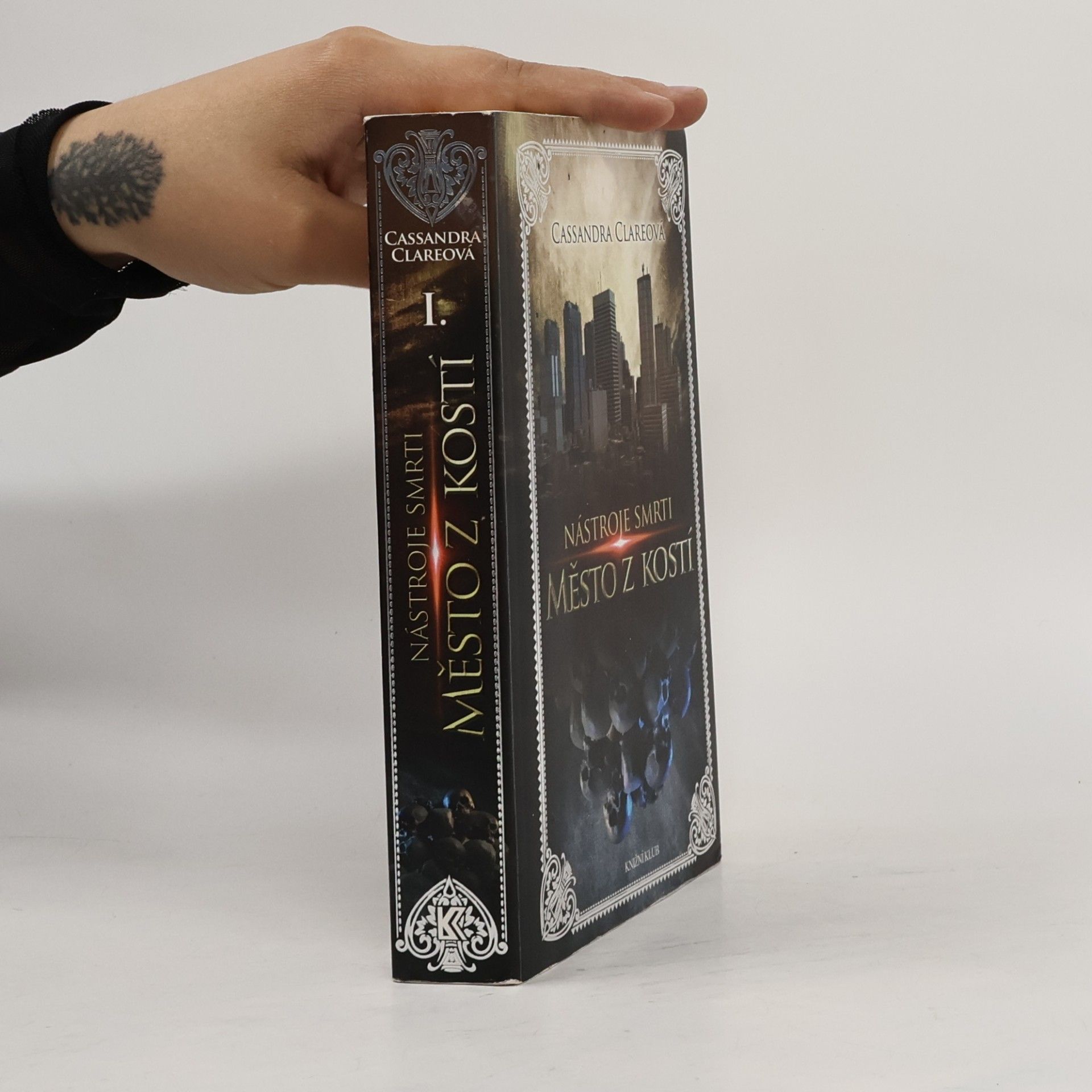Cassandra Clare Nástroje smrti 1: Město z kostí