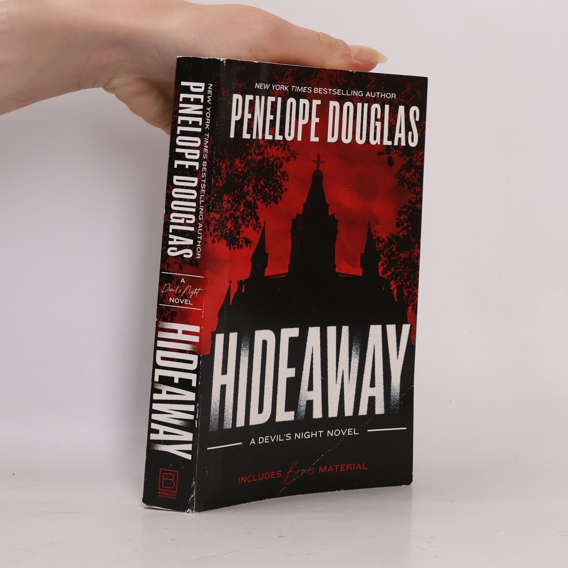 Penelope Douglas Hideaway