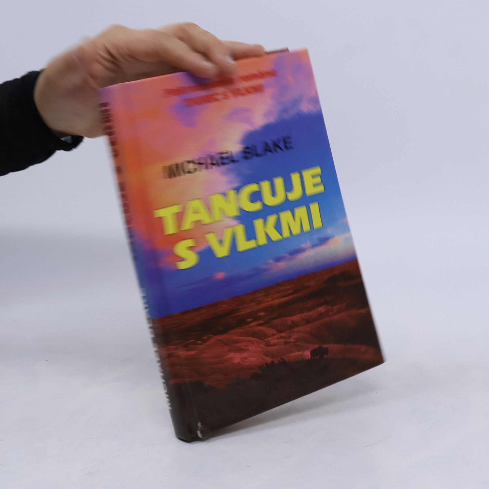 Michael Blake Tancuje s vlkmi