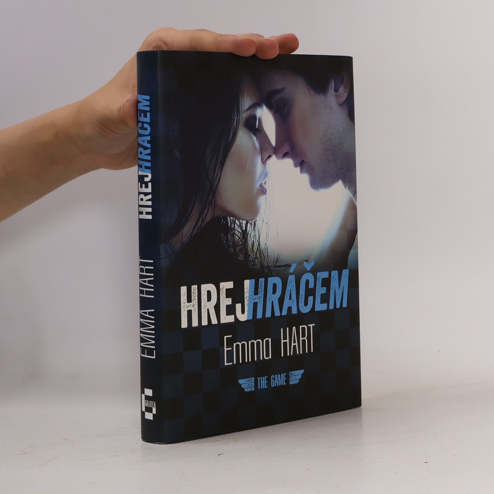 Emma Hart Hrej hráčem