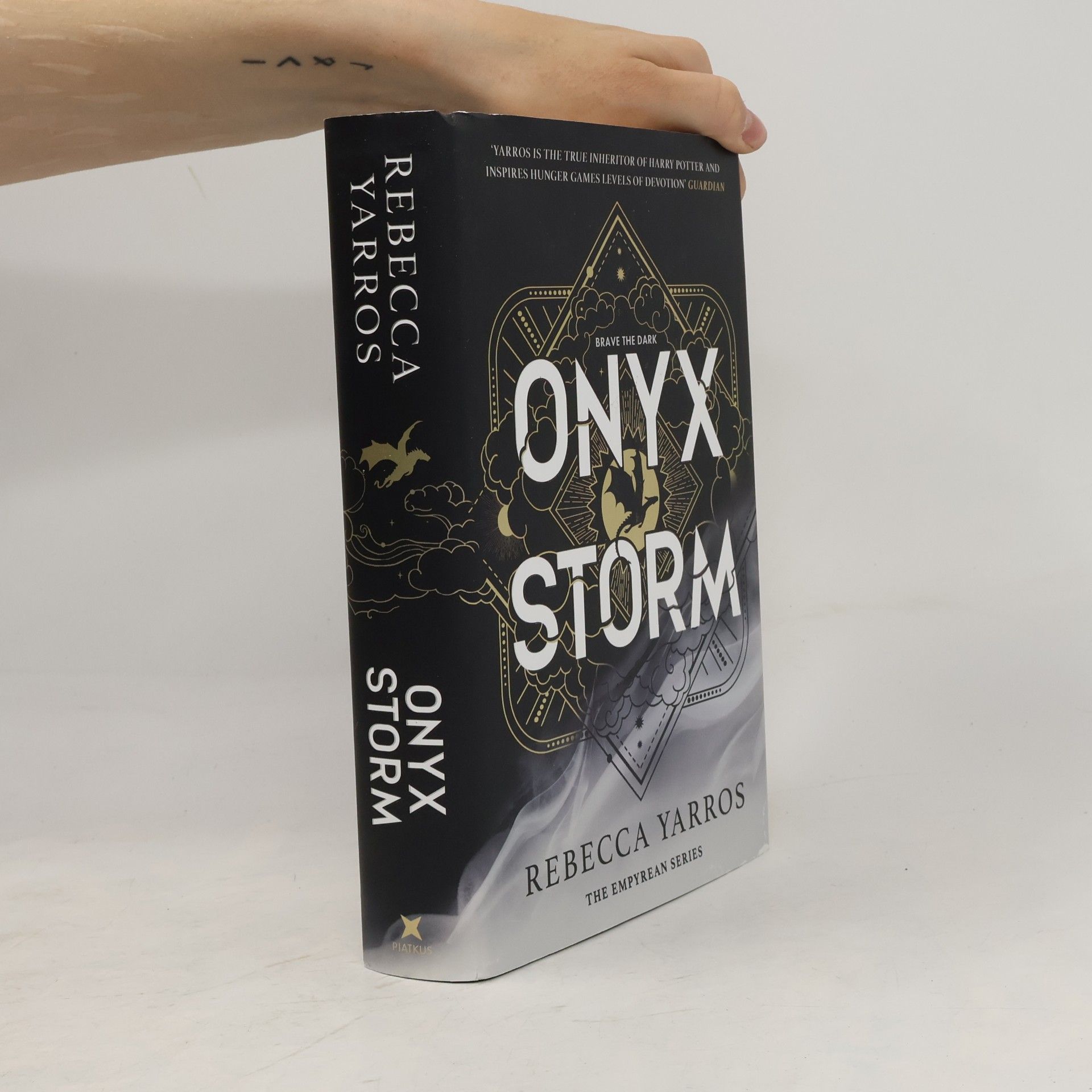 Rebecca Yarros Onyx Storm