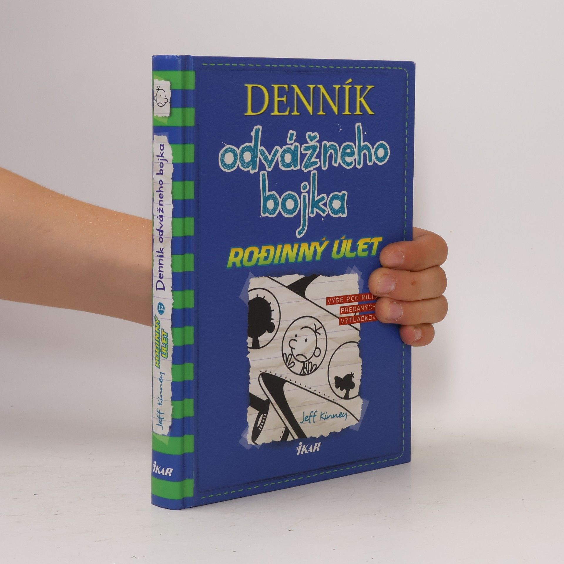 Jeff Kinney Denník odvážneho bojka 12. Rodinný úlet