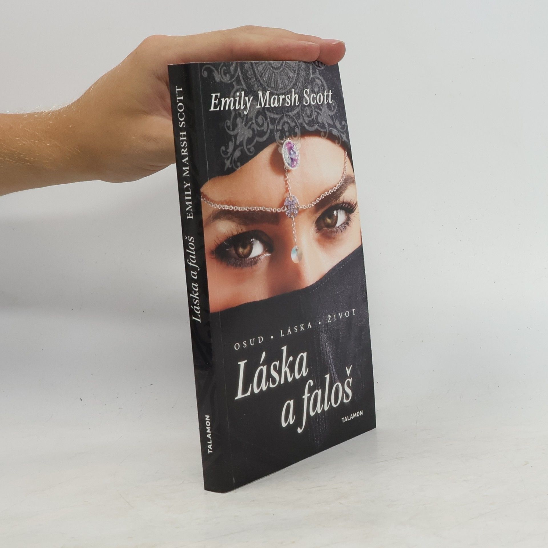 Emily Marsh Scott Láska a faloš