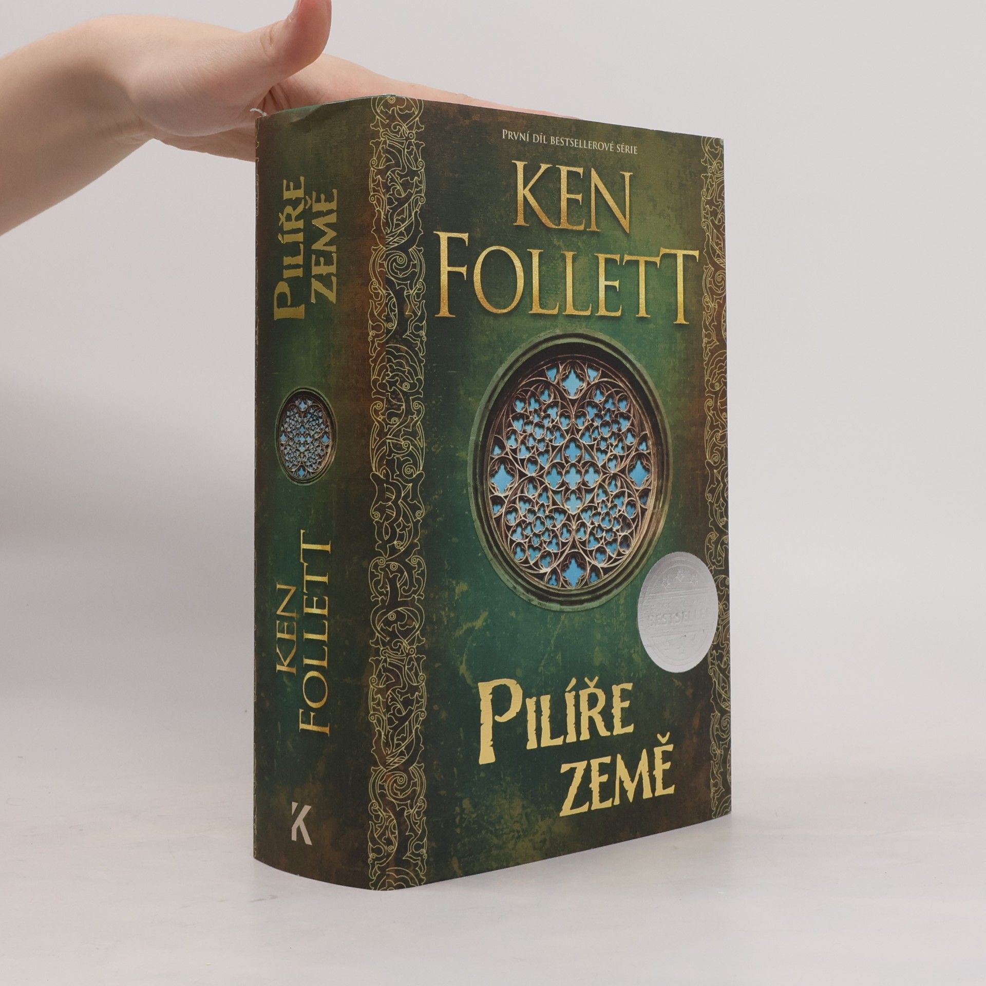 Ken Follett Pilíře země
