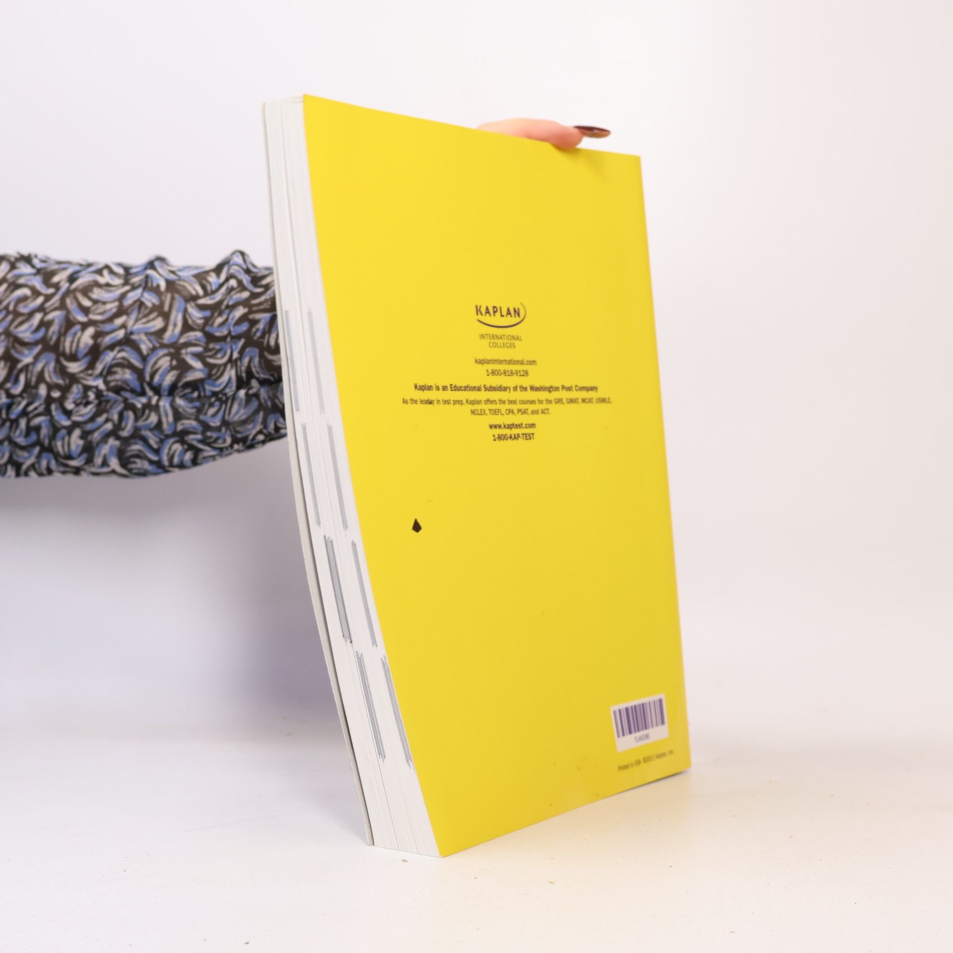 AA.VV. Academic English Skills. Course Book