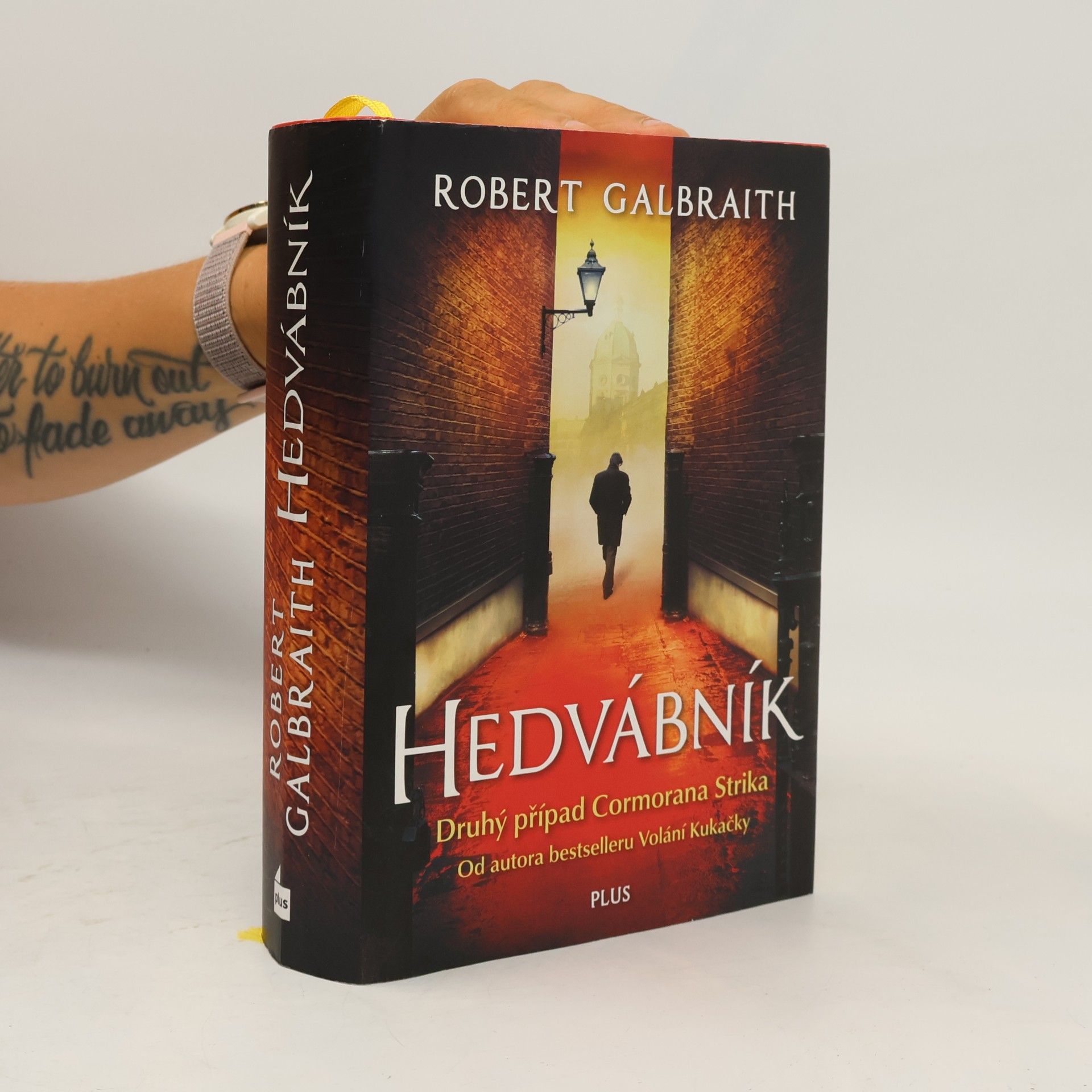 Joanne K. Rowling Hedvábník
