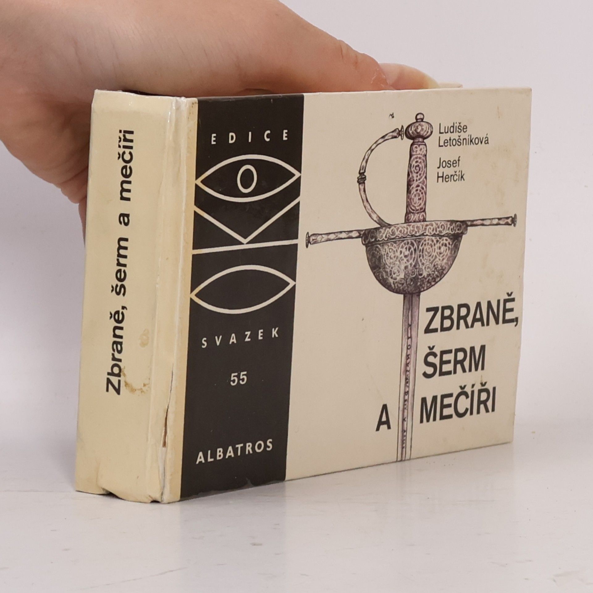 Ludiše Letošníková Zbraně, šerm a mečíři