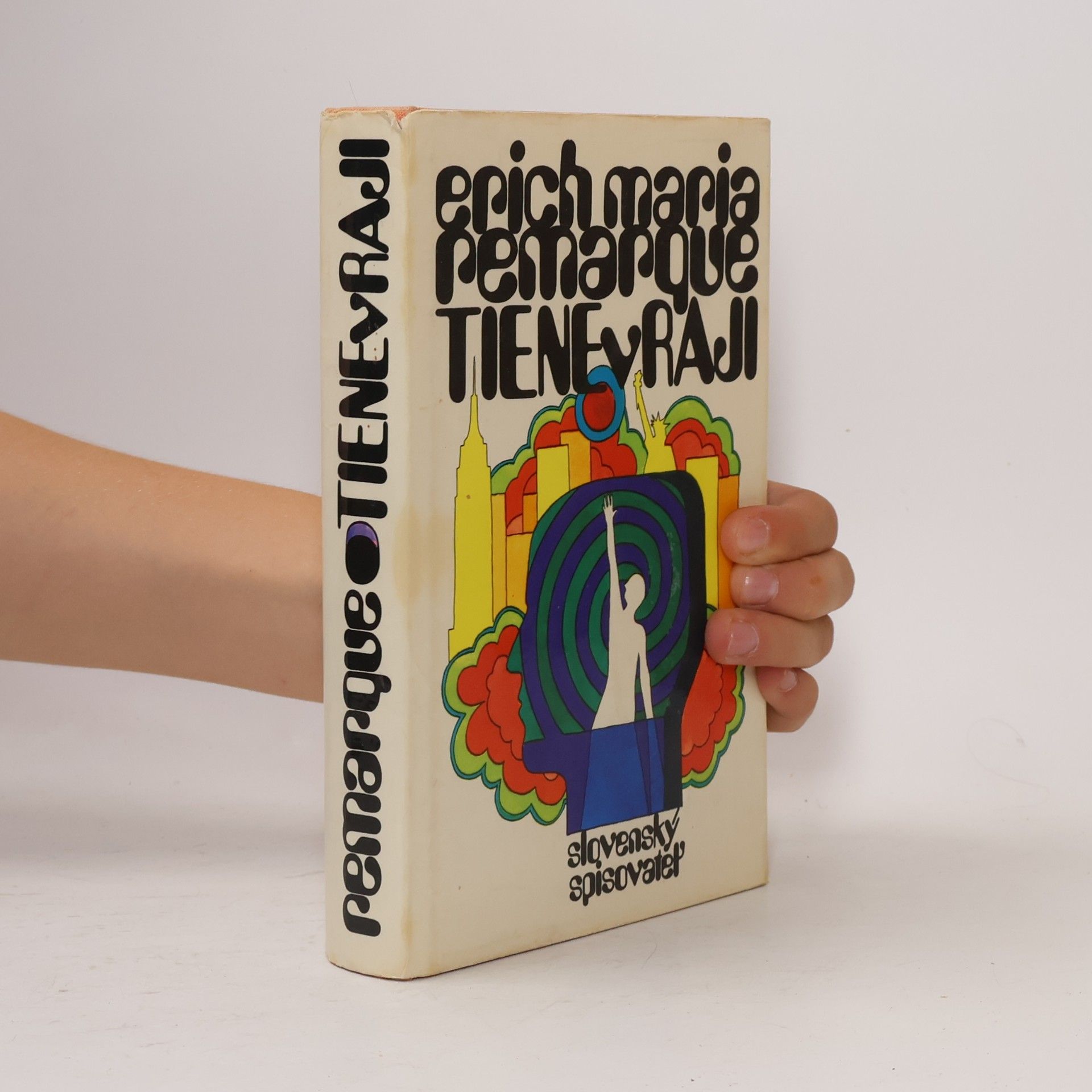 Erich Maria Remarque Tiene v raji