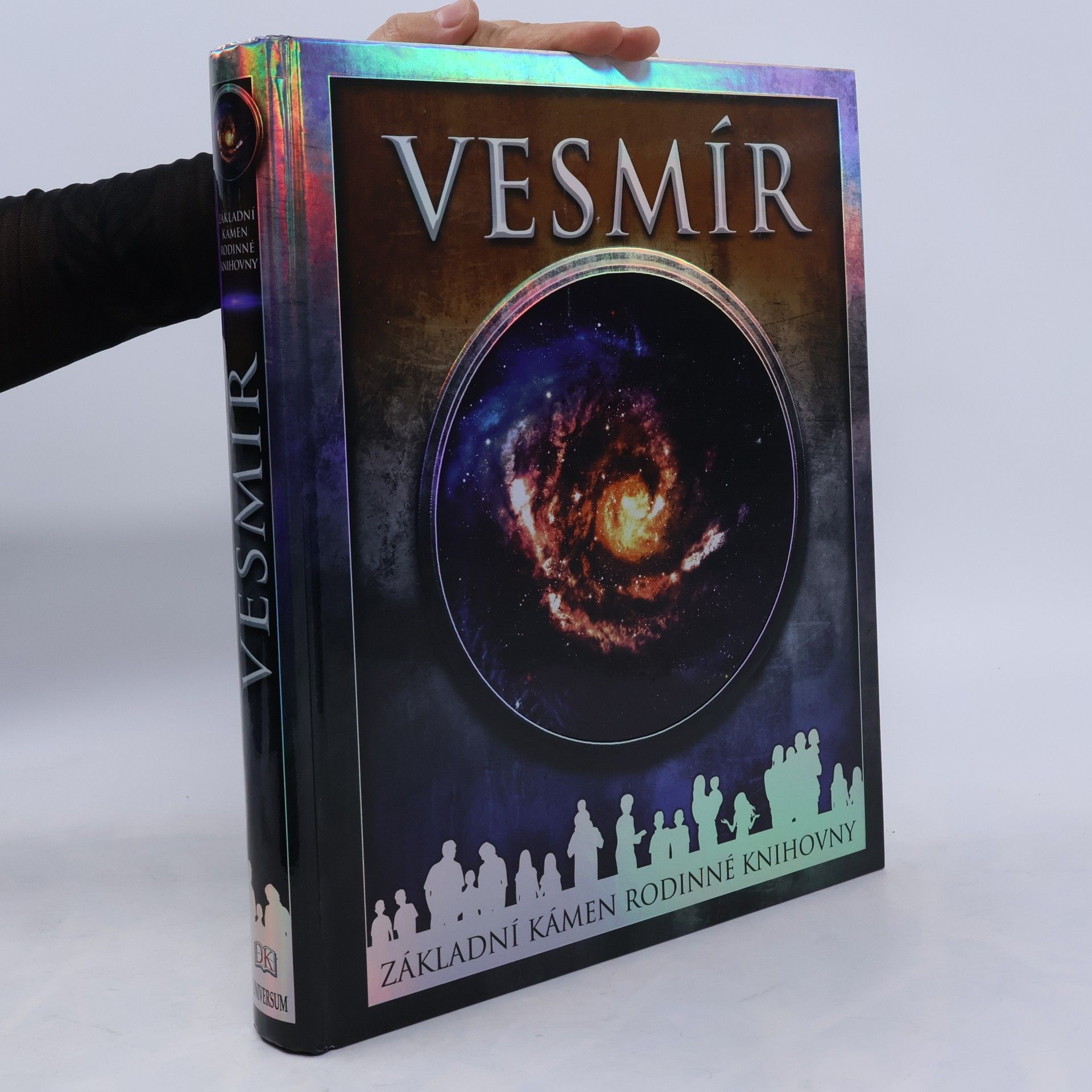 Martin Rees Vesmír: základní kámen rodinné knihovny