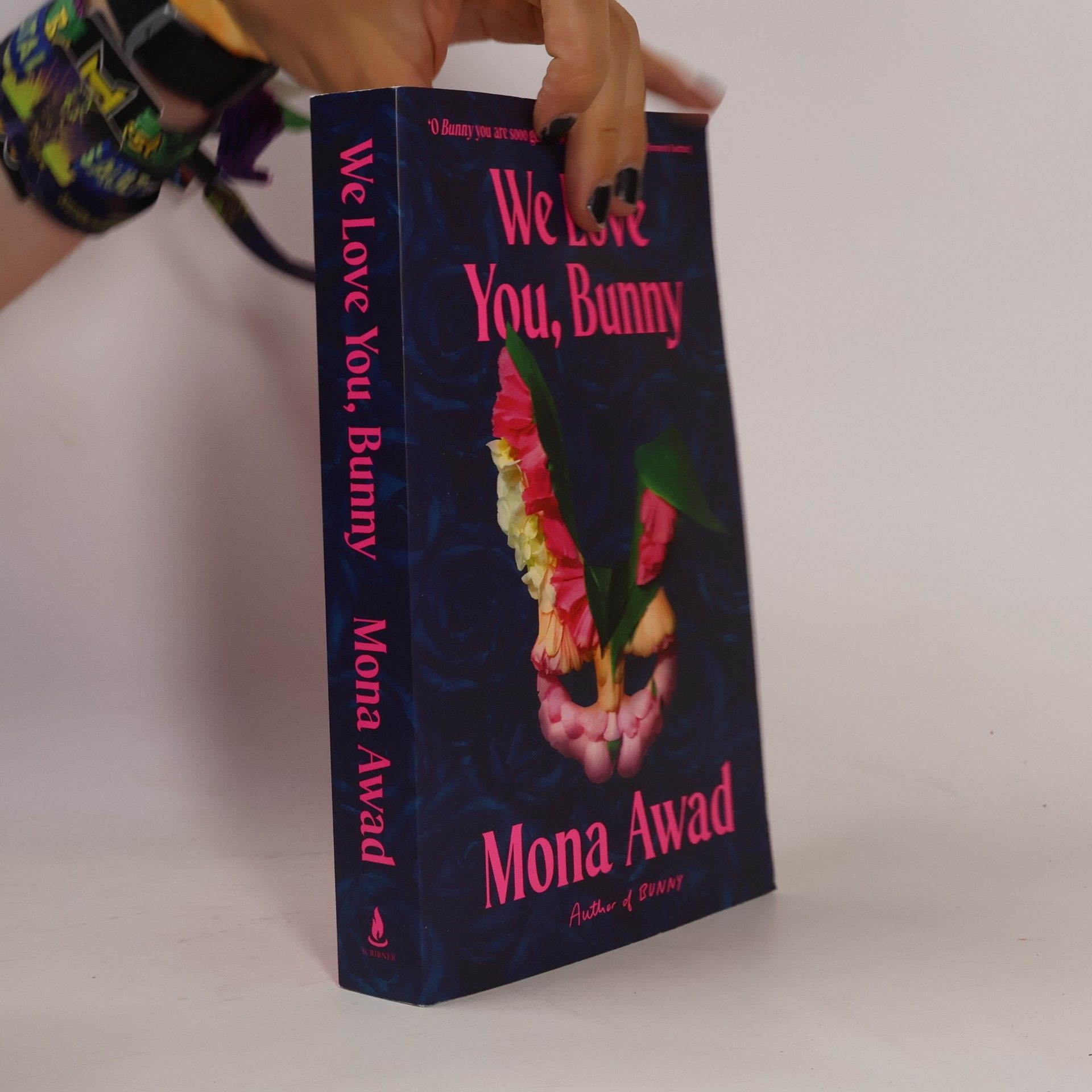 Mona Awad We Love You, Bunny