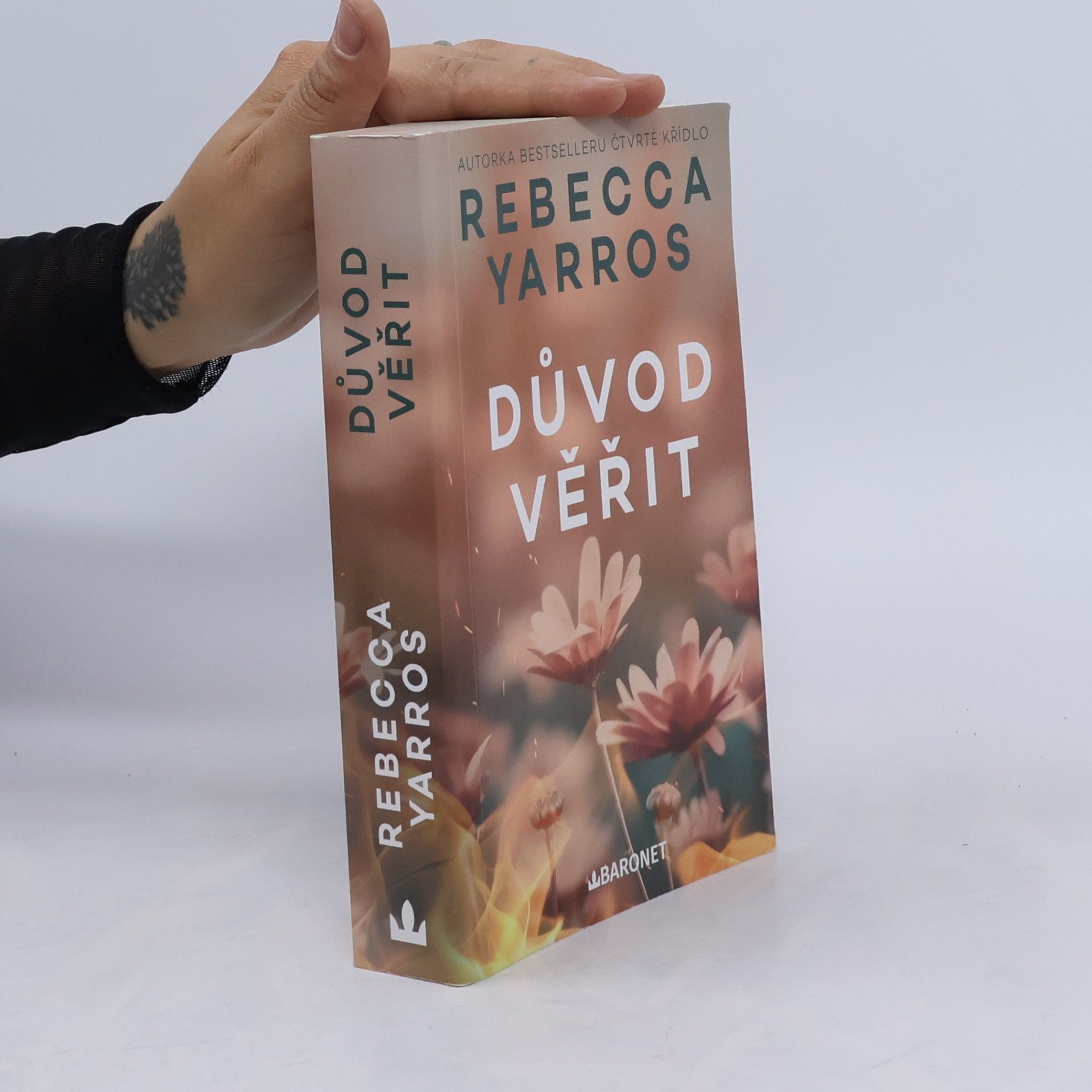 Rebecca Yarros Legacy 1. Důvod věřit