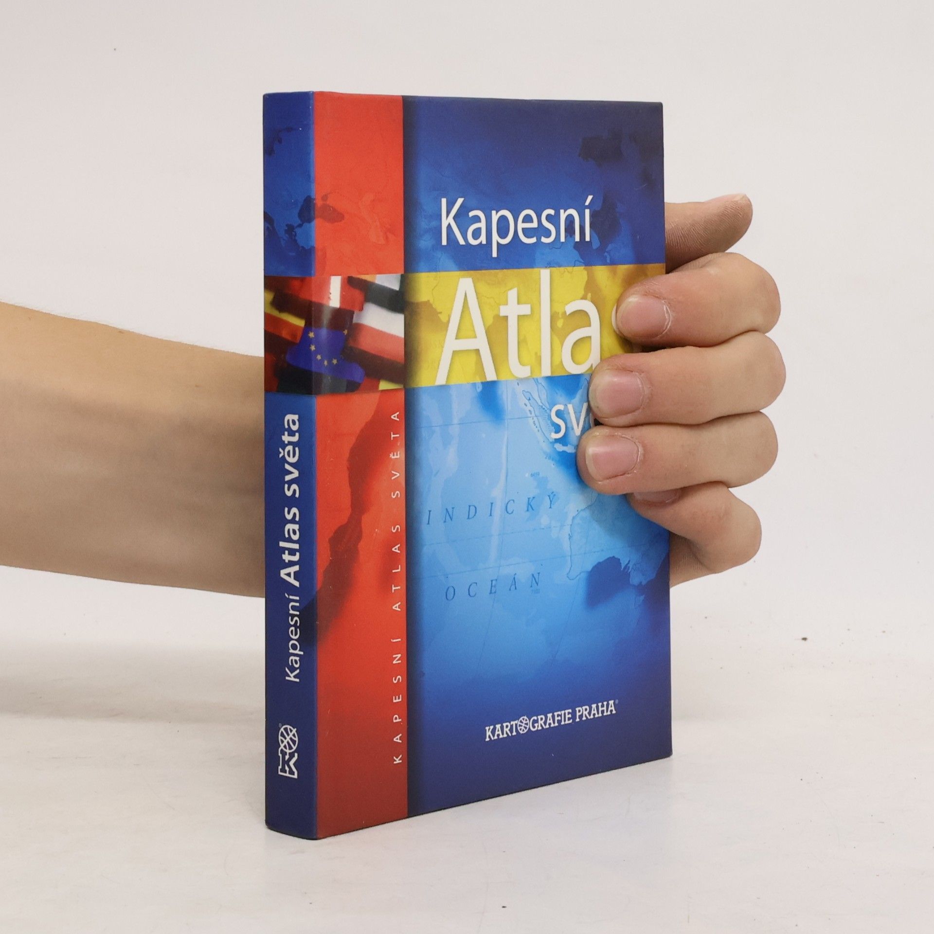 Autorenkollektiv Kapesní atlas světa