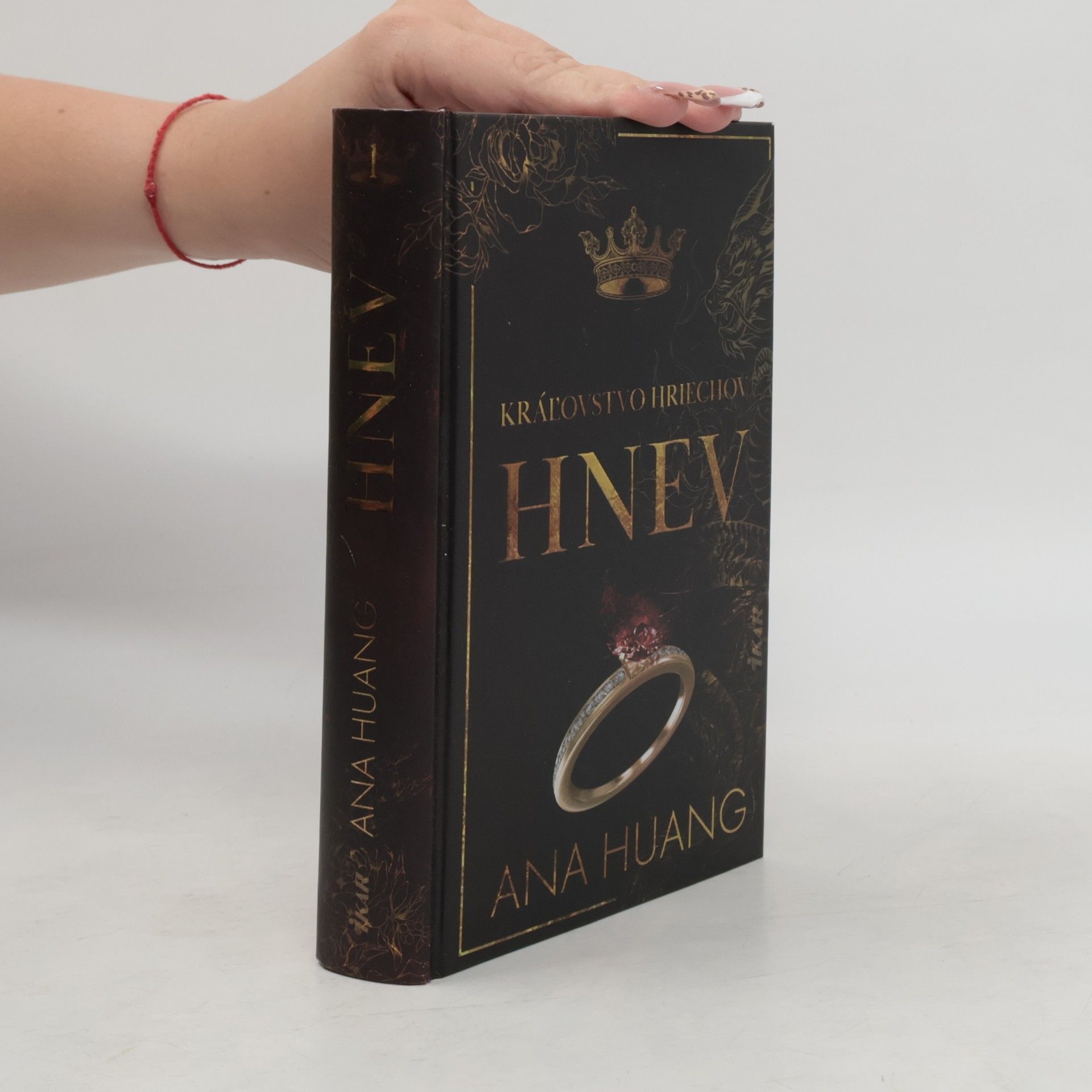 Ana Huang Hnev