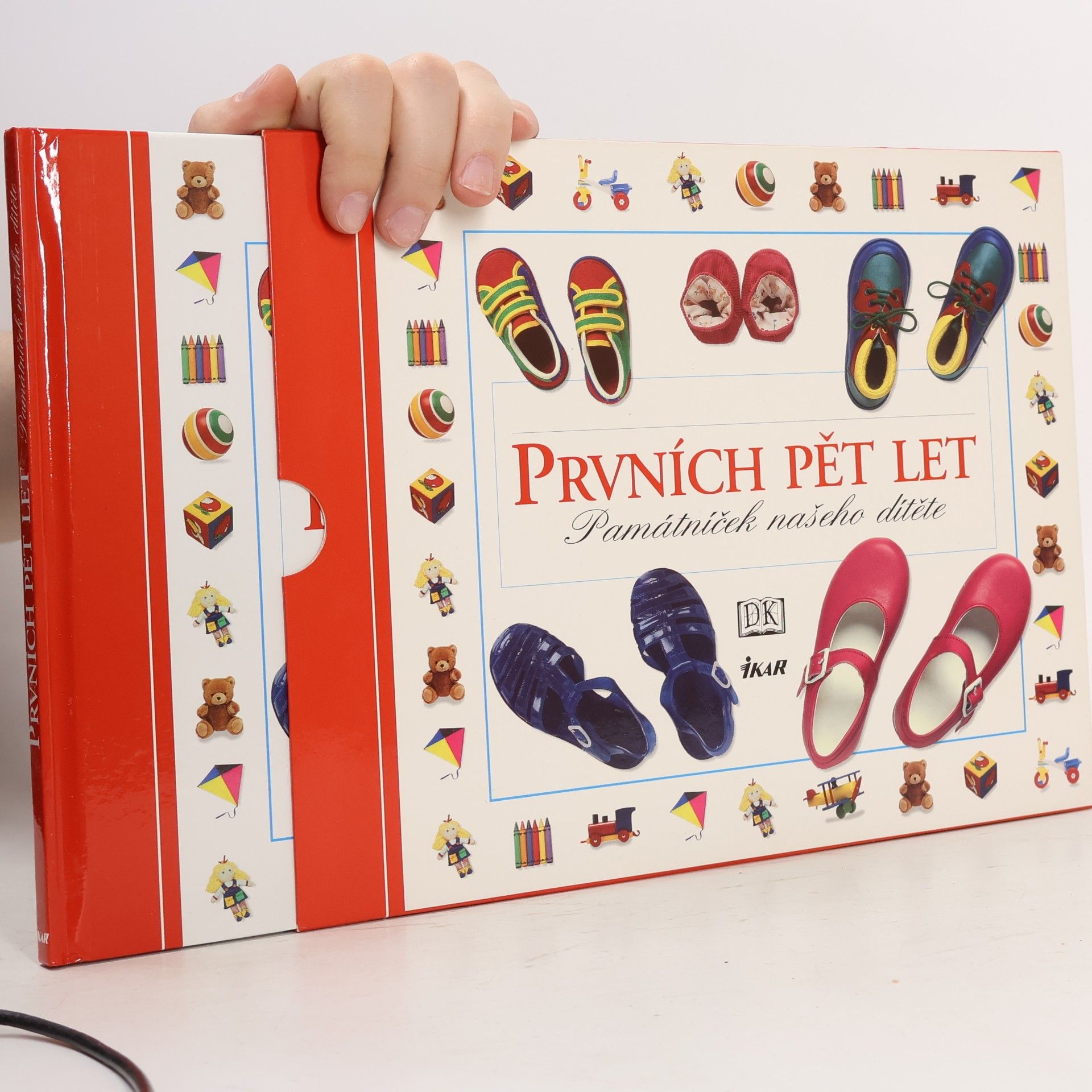 Caroline Ash Prvních pět let: Památníček našeho dítěte
