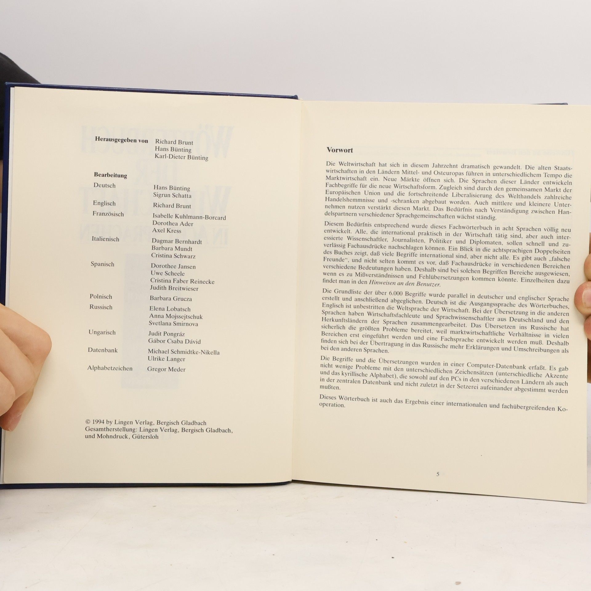 Collectif d'auteurs Wörterbuch der Wirtschaft in acht Sprachen