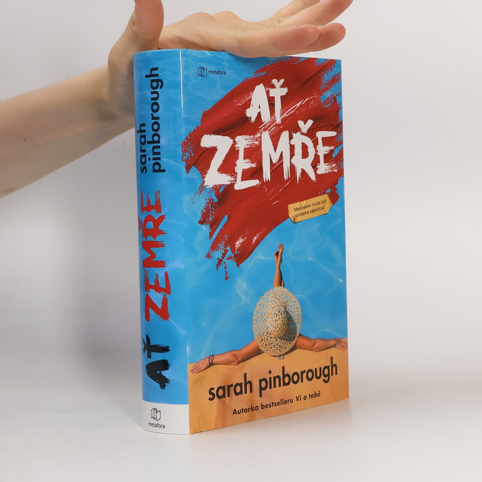 Sarah Pinborough Ať zemře