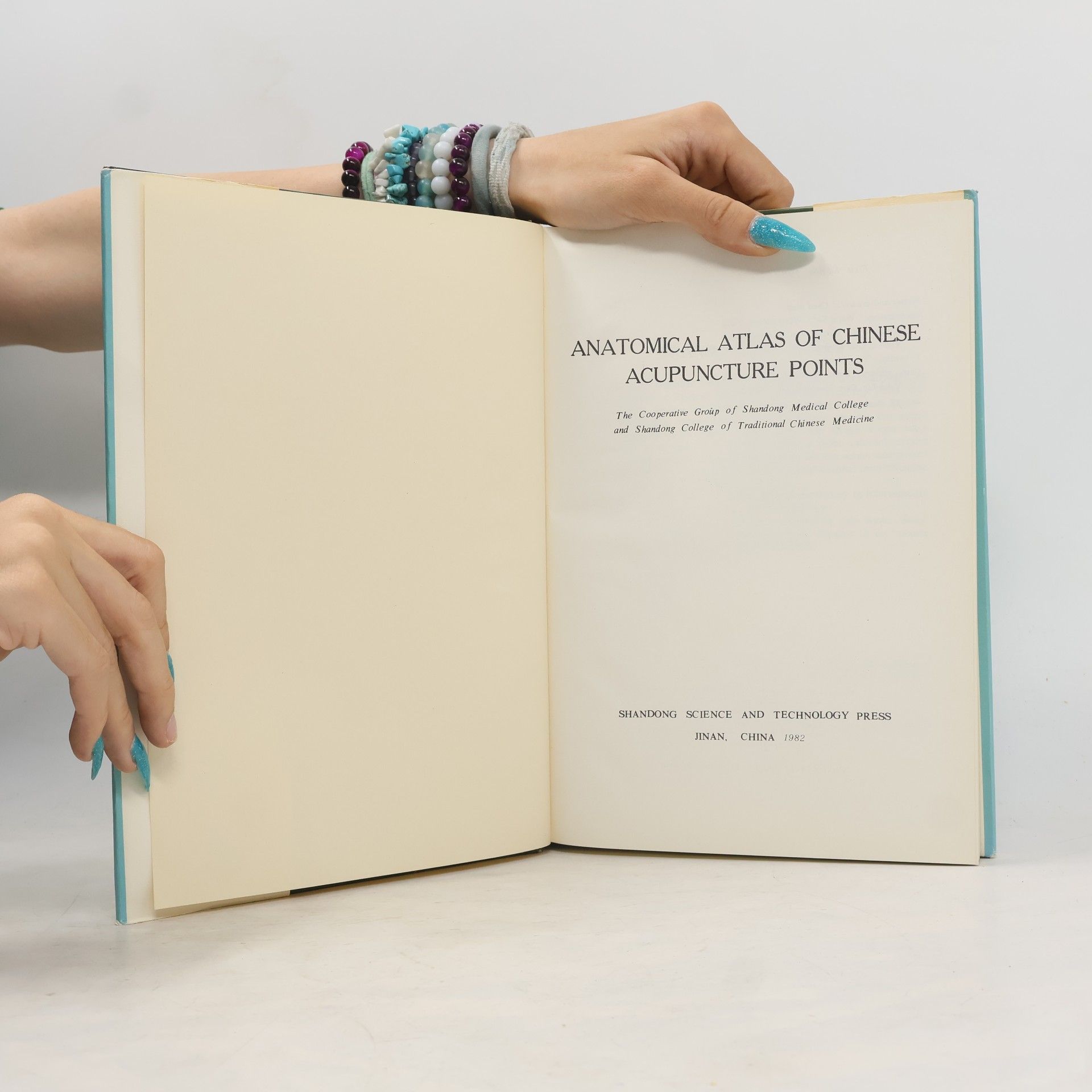 Jing Chen Anatomical Atlas of Chinese Acupuncture Points