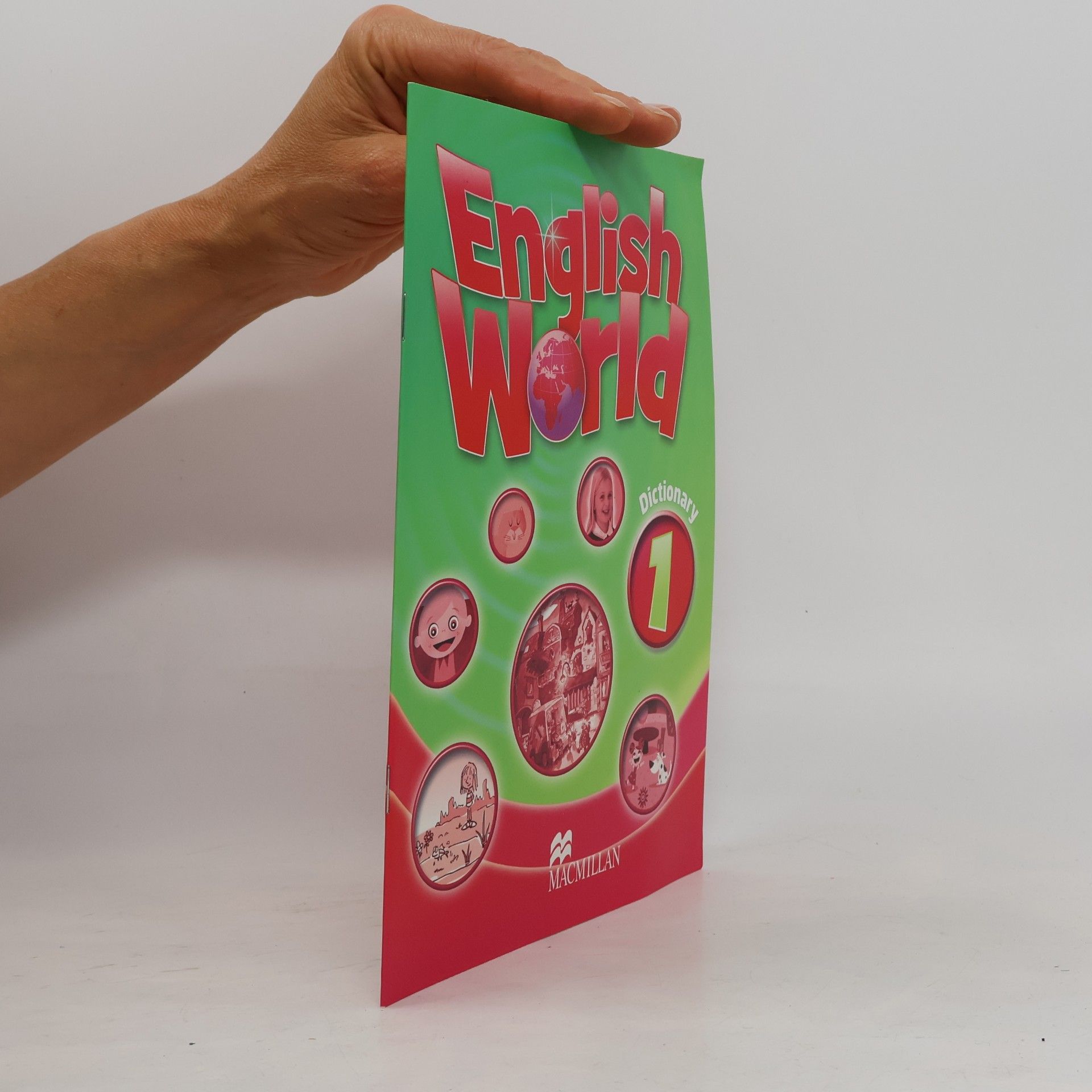 English World 1 Dictionary