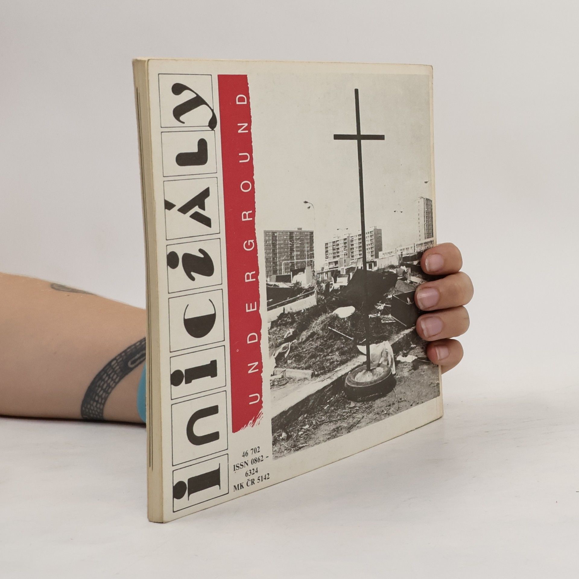 Kolektiv autorů Iniciály 8-9/1990