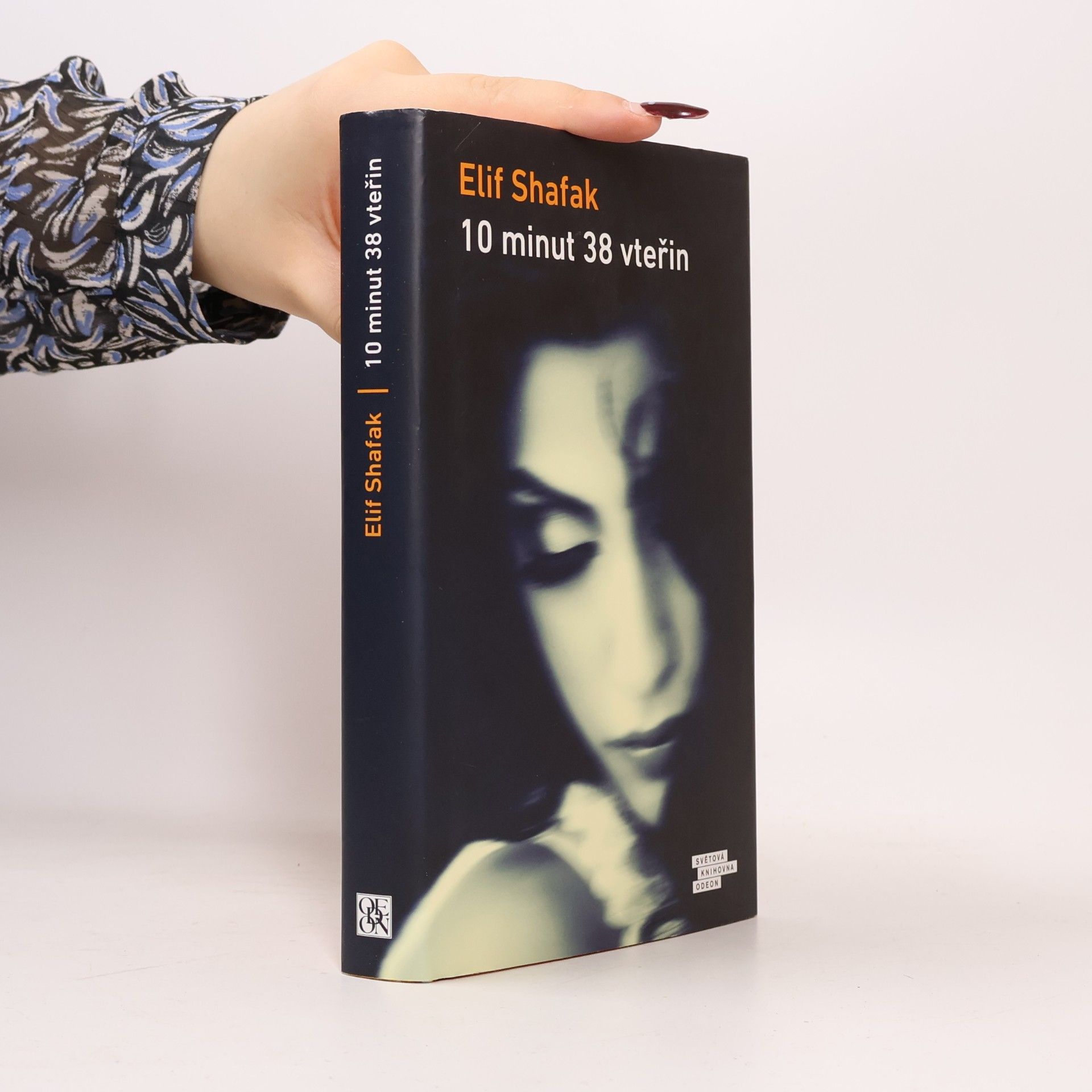 Elif Shafak 10 minut 38 vteřin